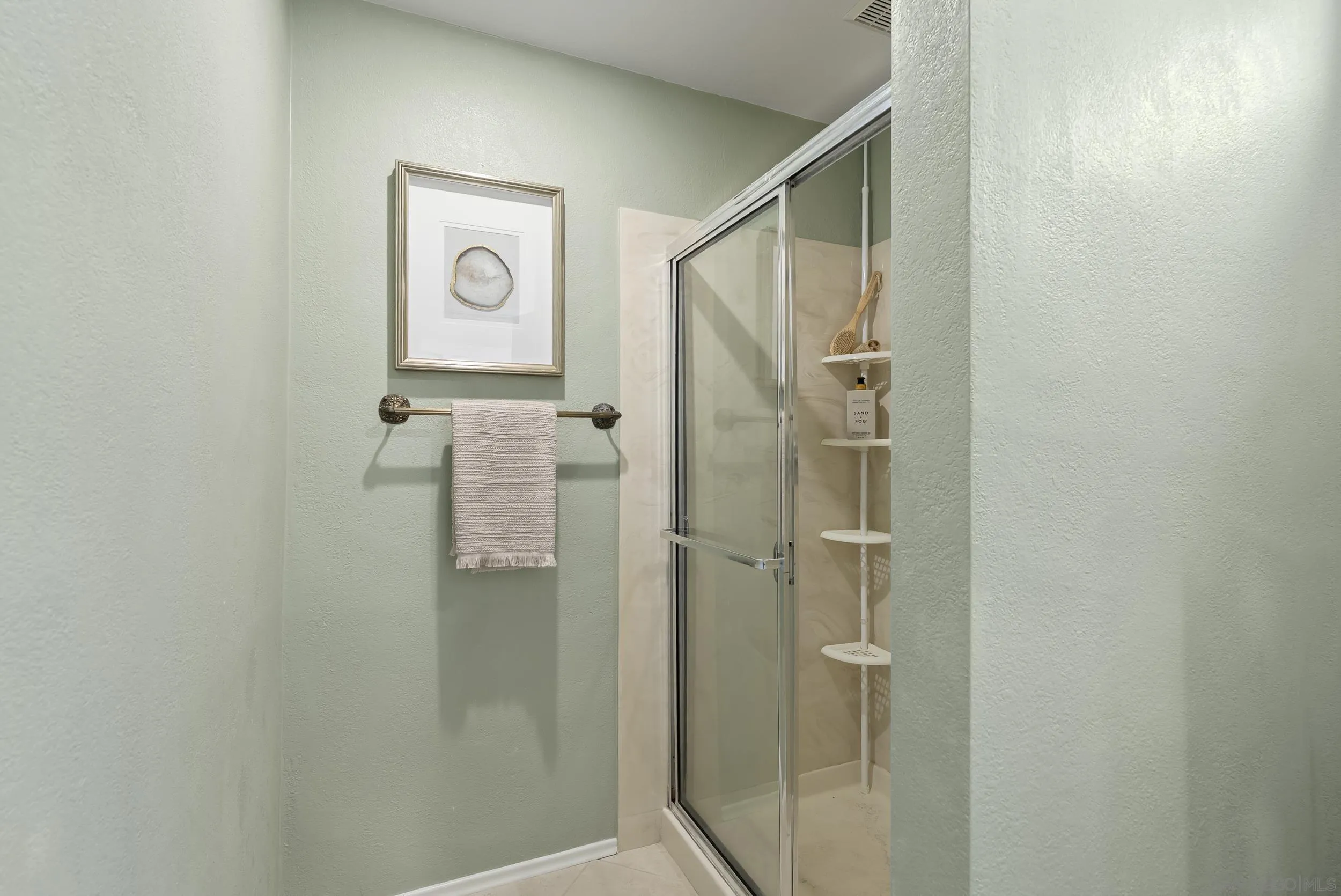 https://cdn.realtyfeed.com/cdn/127/260010326/7e9028092c83675516183a649fed3f67.webp