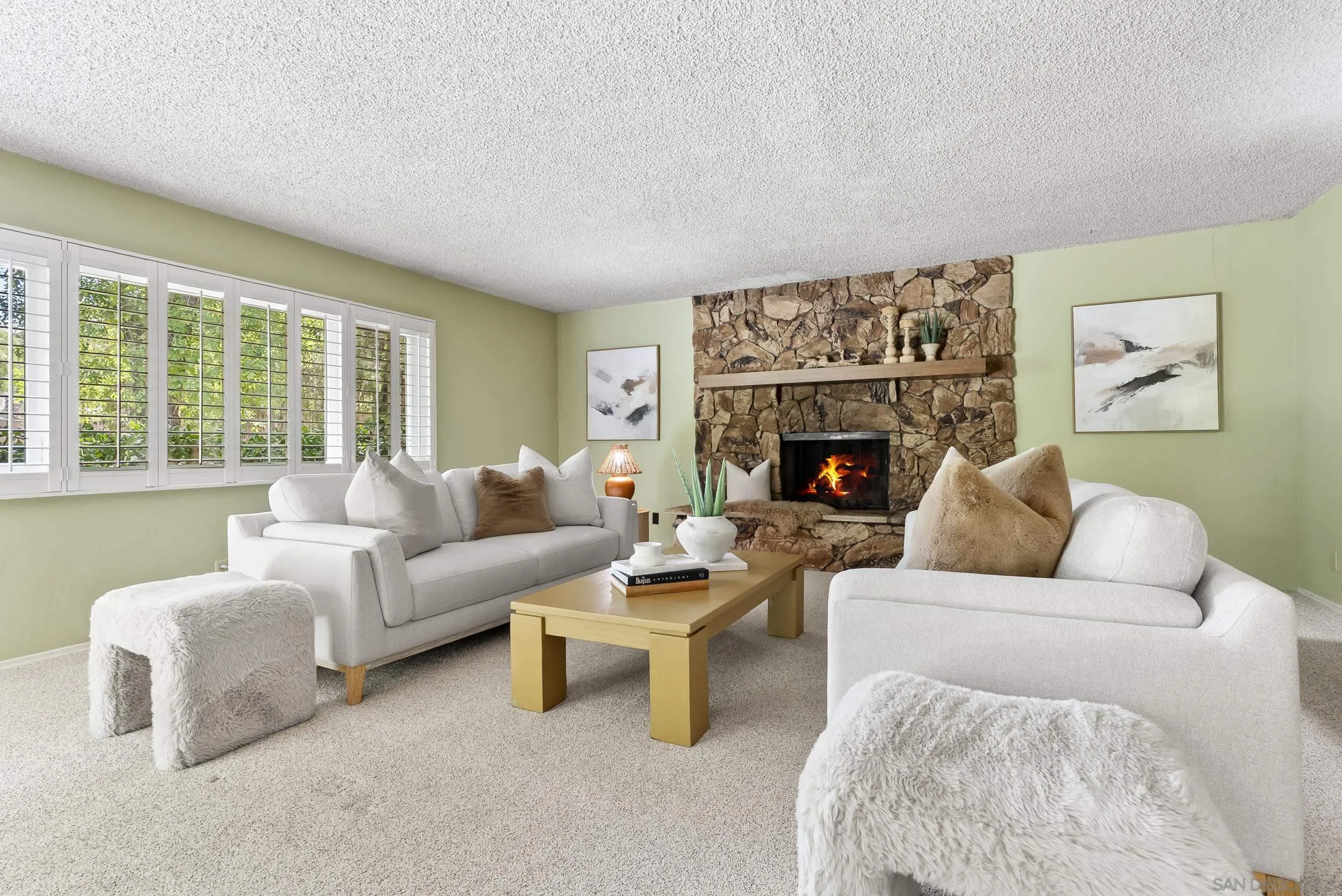 https://cdn.realtyfeed.com/cdn/127/260010326/aadd437f00abb2a9953315783077ae28.webp