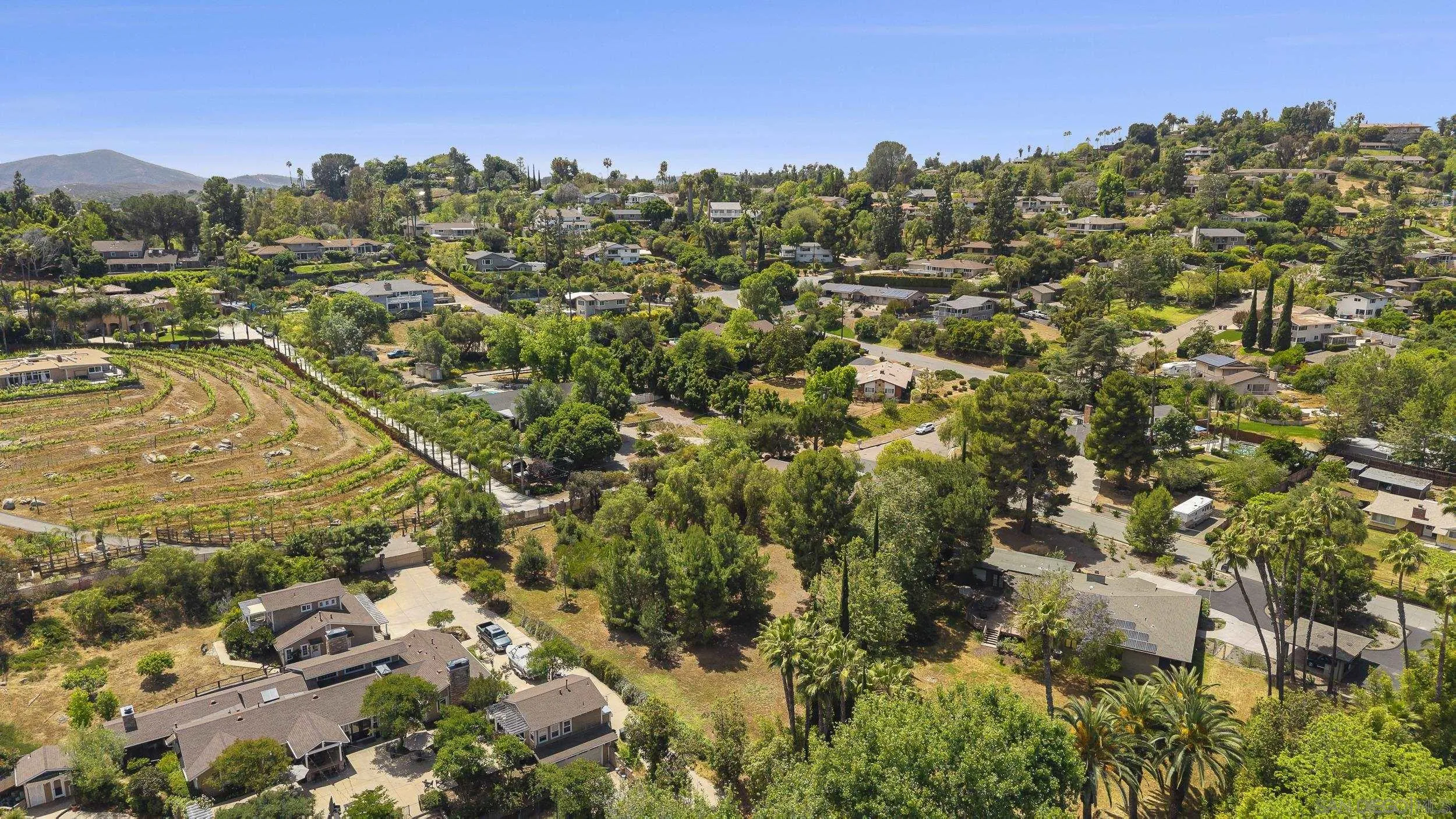 https://cdn.realtyfeed.com/cdn/127/260010326/eb14deaf3ac51d7de5c501e77946870b.webp