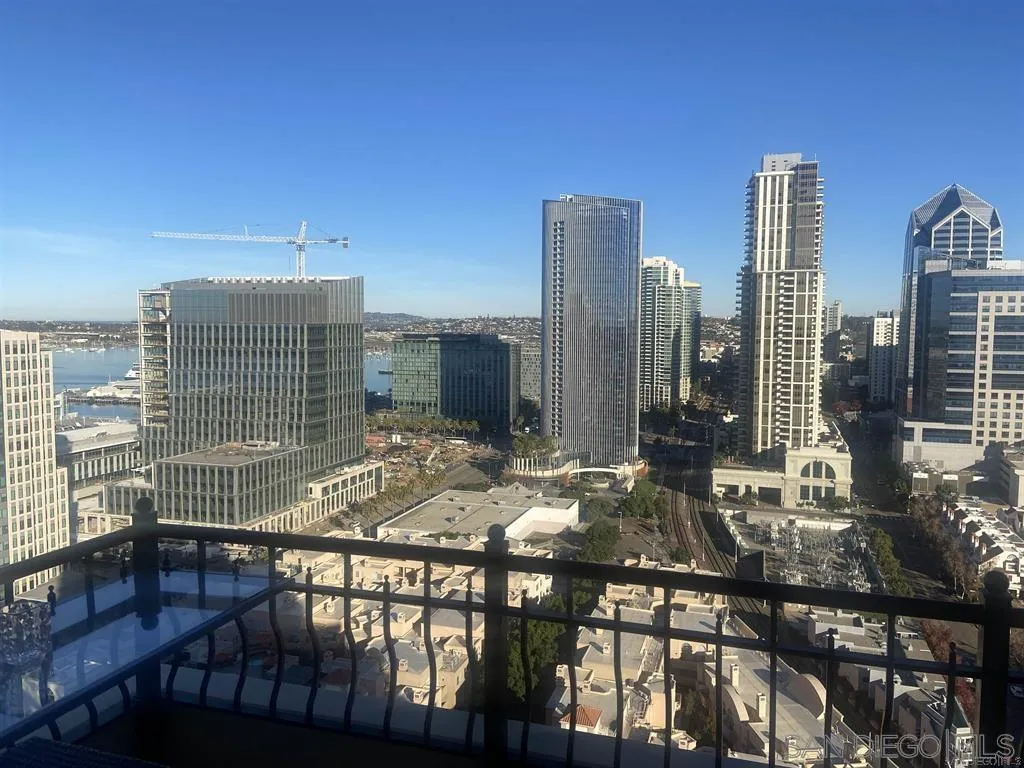 https://cdn.realtyfeed.com/cdn/127/260010333/b387045086ebb4e59ebca8d70fe351e3.webp