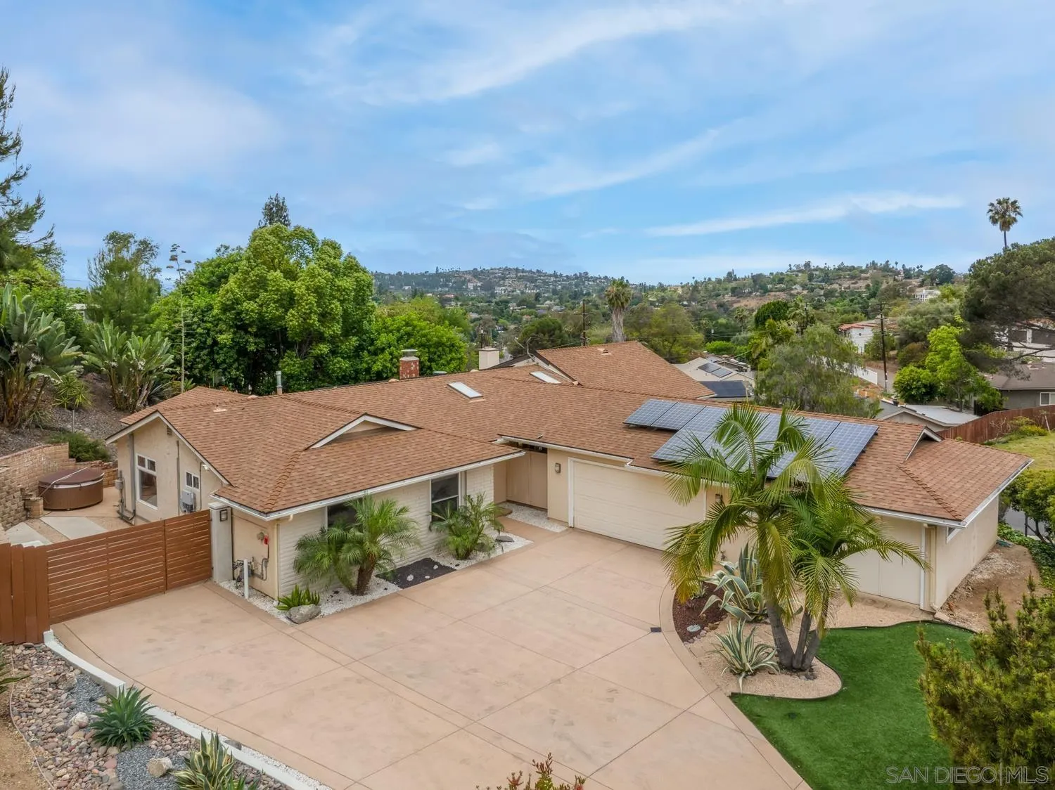 https://cdn.realtyfeed.com/cdn/127/260010336/18340c4bdfd5f736d603c73760152e08.webp