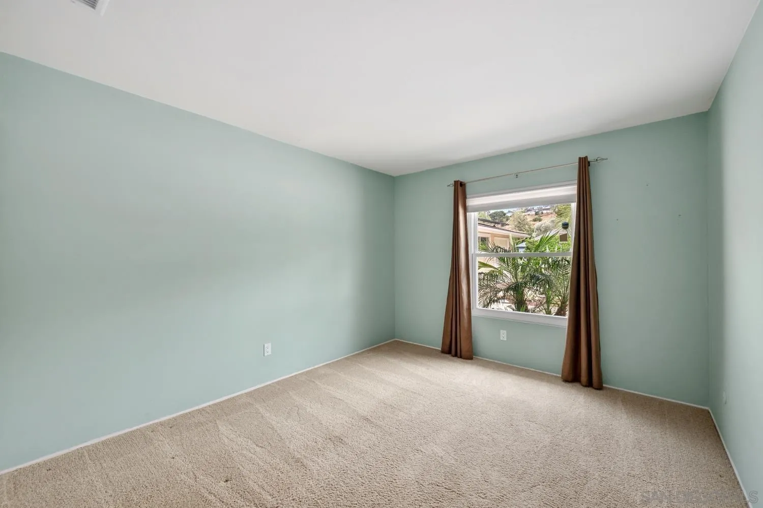 https://cdn.realtyfeed.com/cdn/127/260010336/3564943fc6169385395f19dae36c6d5b.webp