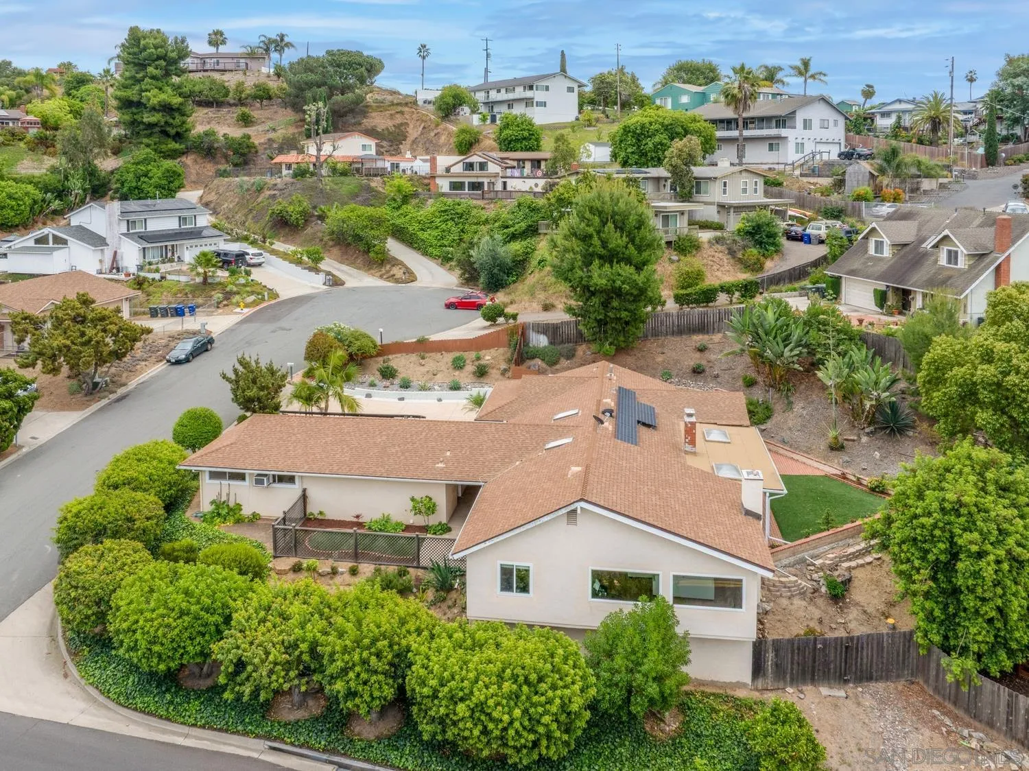 https://cdn.realtyfeed.com/cdn/127/260010336/61d2b490c0adb68a7ad3da3caad88046.webp
