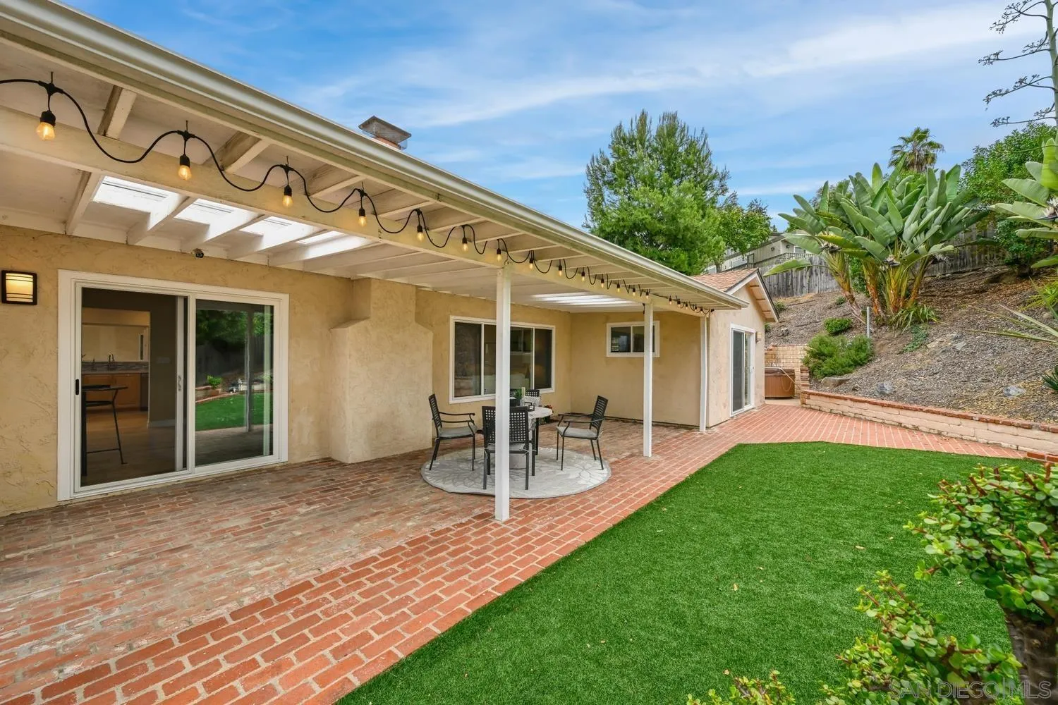 https://cdn.realtyfeed.com/cdn/127/260010336/7ad2510cf2c32049aa7939ac91815177.webp