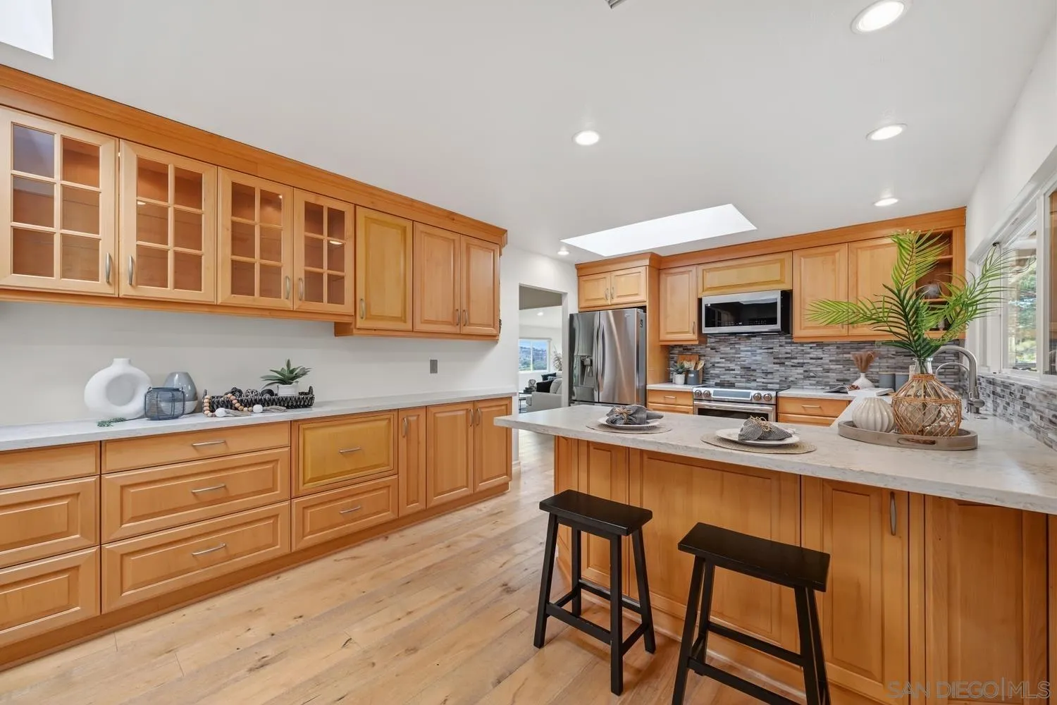 https://cdn.realtyfeed.com/cdn/127/260010336/927ded28f0e13cdf31f612ca55c95d52.webp