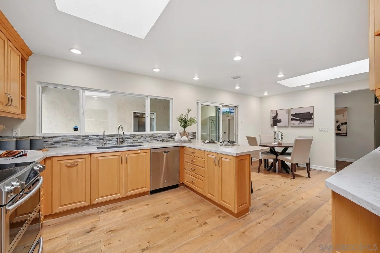 https://cdn.realtyfeed.com/cdn/127/260010336/951ea81ffaf30d7971a4bcc4a909562f.webp
