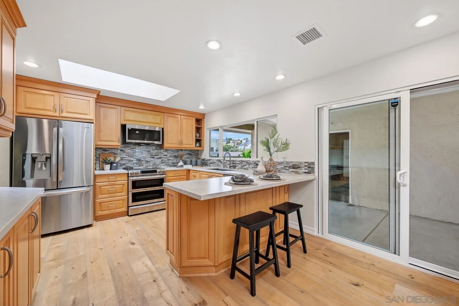 https://cdn.realtyfeed.com/cdn/127/260010336/a8fb32a10a3e25d48c6d55e50b686caa.webp