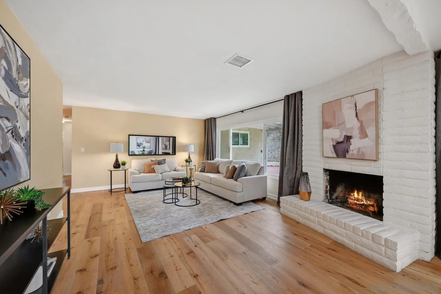 https://cdn.realtyfeed.com/cdn/127/260010336/ac64b114ff8e6c0fb5f79c55f16f906c.webp