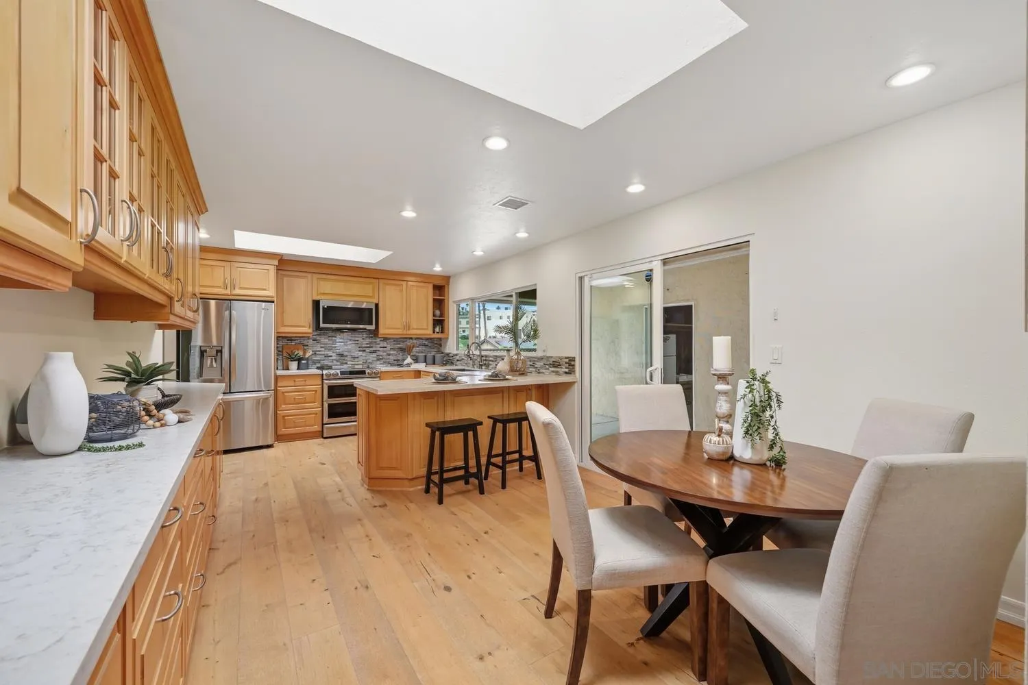 https://cdn.realtyfeed.com/cdn/127/260010336/c9144fa4121f9660e0691c95b3c8fee9.webp