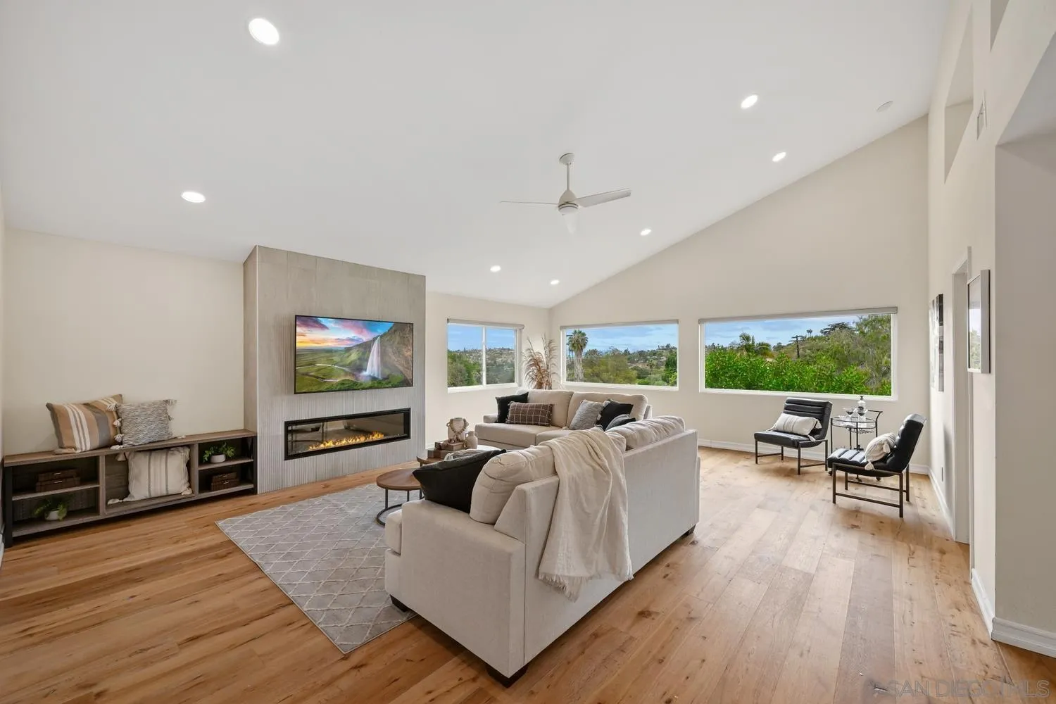https://cdn.realtyfeed.com/cdn/127/260010336/f66259880e4d83966baf53a9d284be35.webp