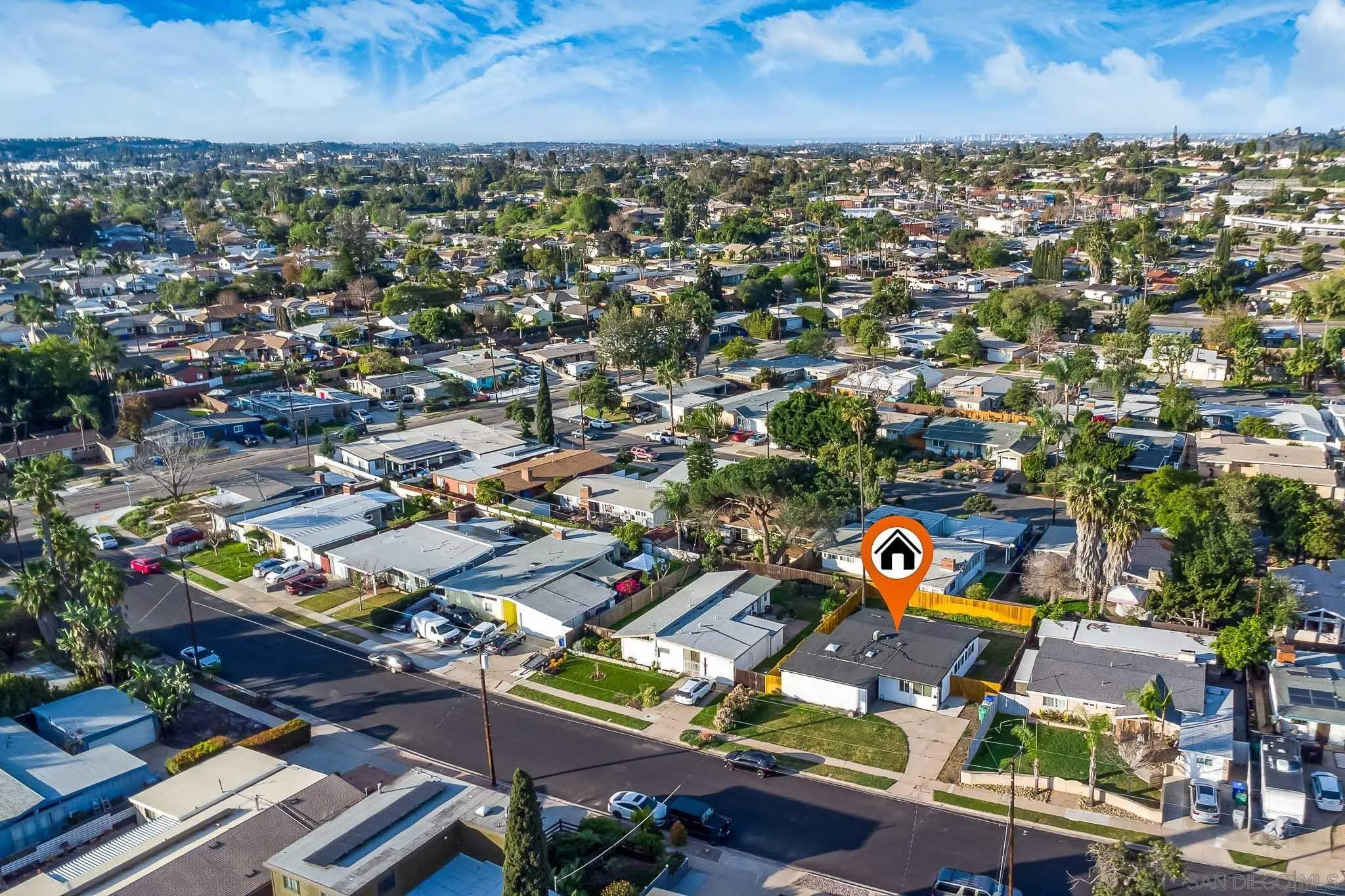 https://cdn.realtyfeed.com/cdn/127/260010343/cfcef43c94de243f2dbc773b510c82b2.webp