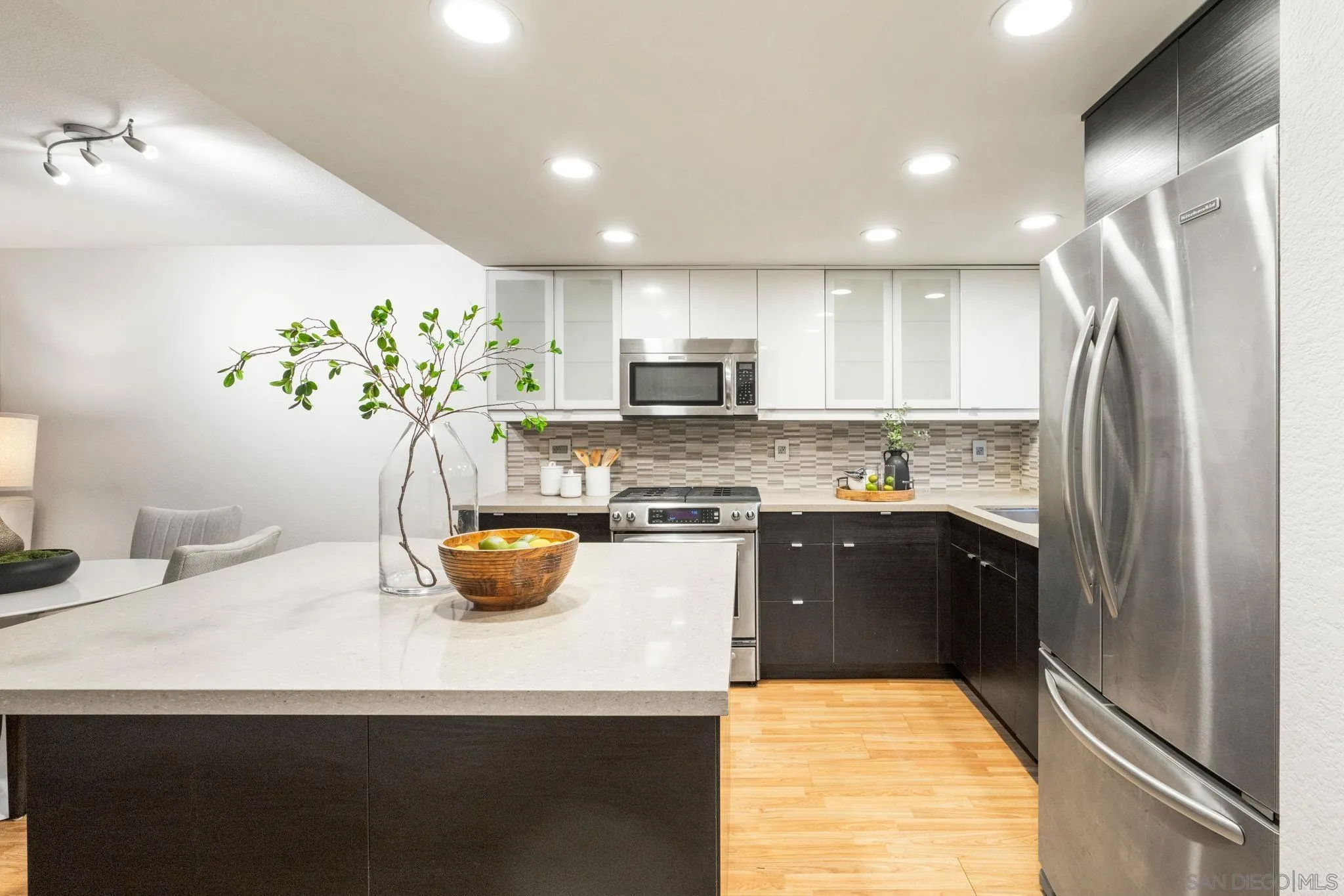 Photo #6: 260010344 Listing: Photo #6