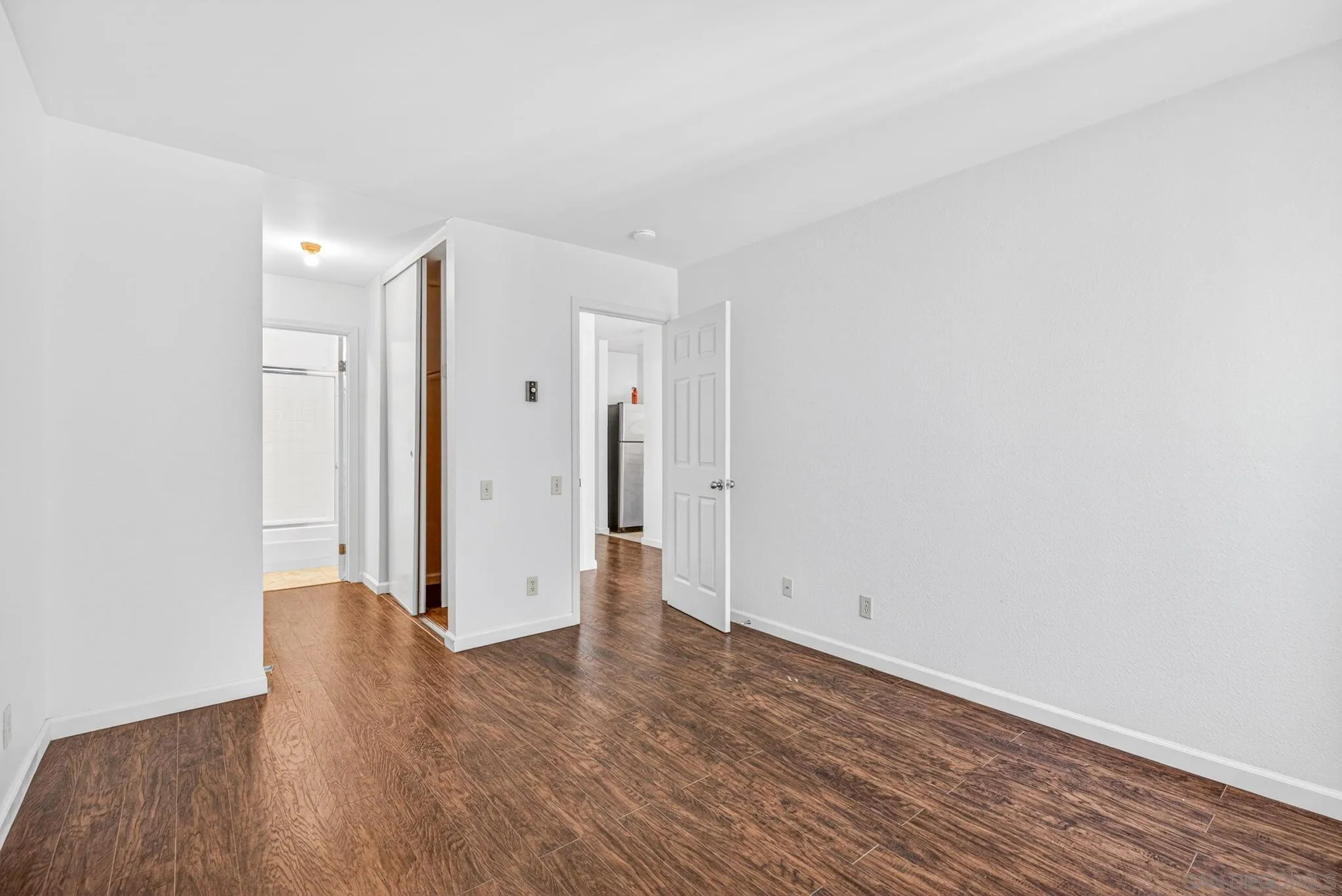 https://cdn.realtyfeed.com/cdn/127/260010345/062e7c73fe52ca7285a8f048734e04fa.webp