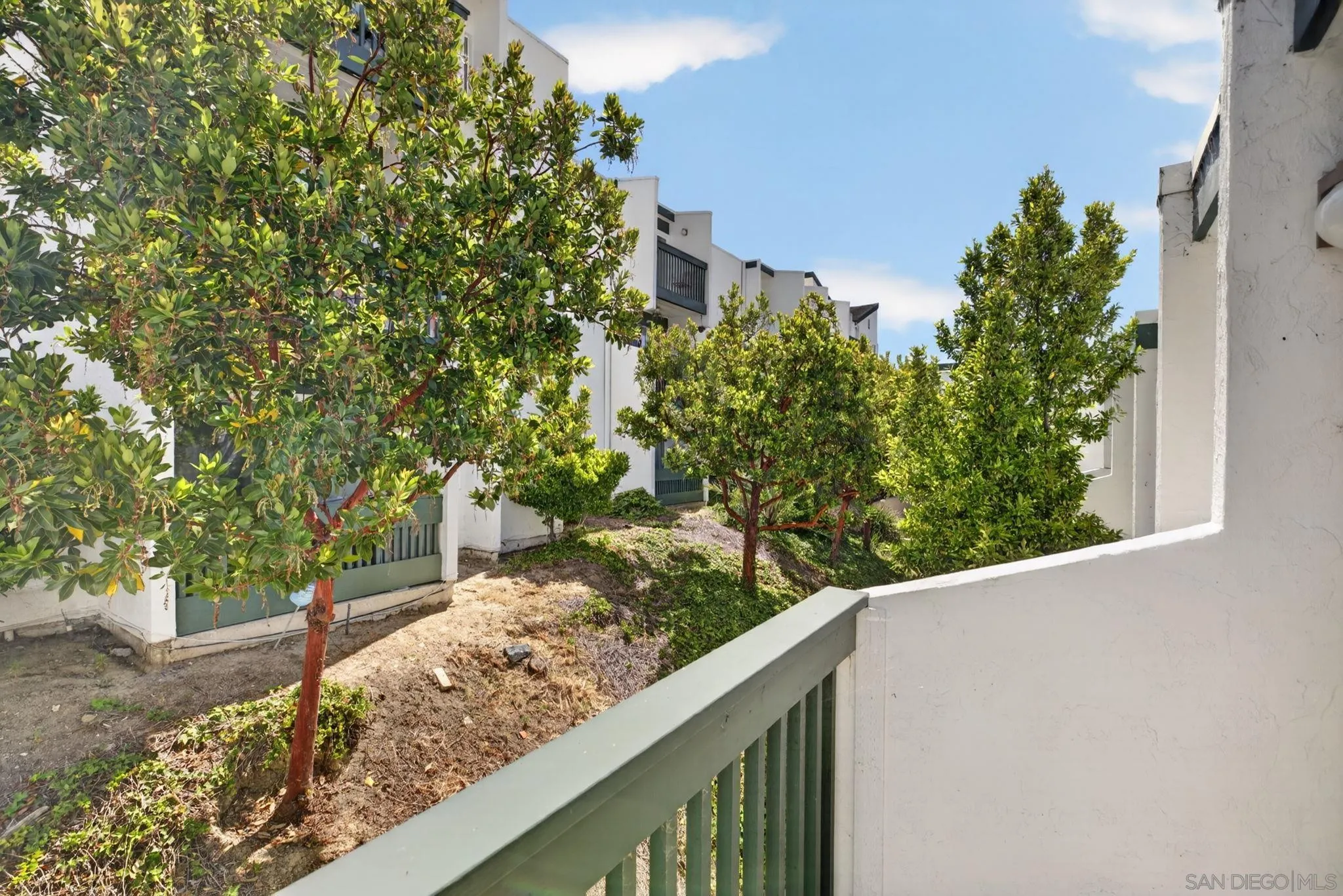 https://cdn.realtyfeed.com/cdn/127/260010345/78d805549f0dada1408fe4623b532fe3.webp