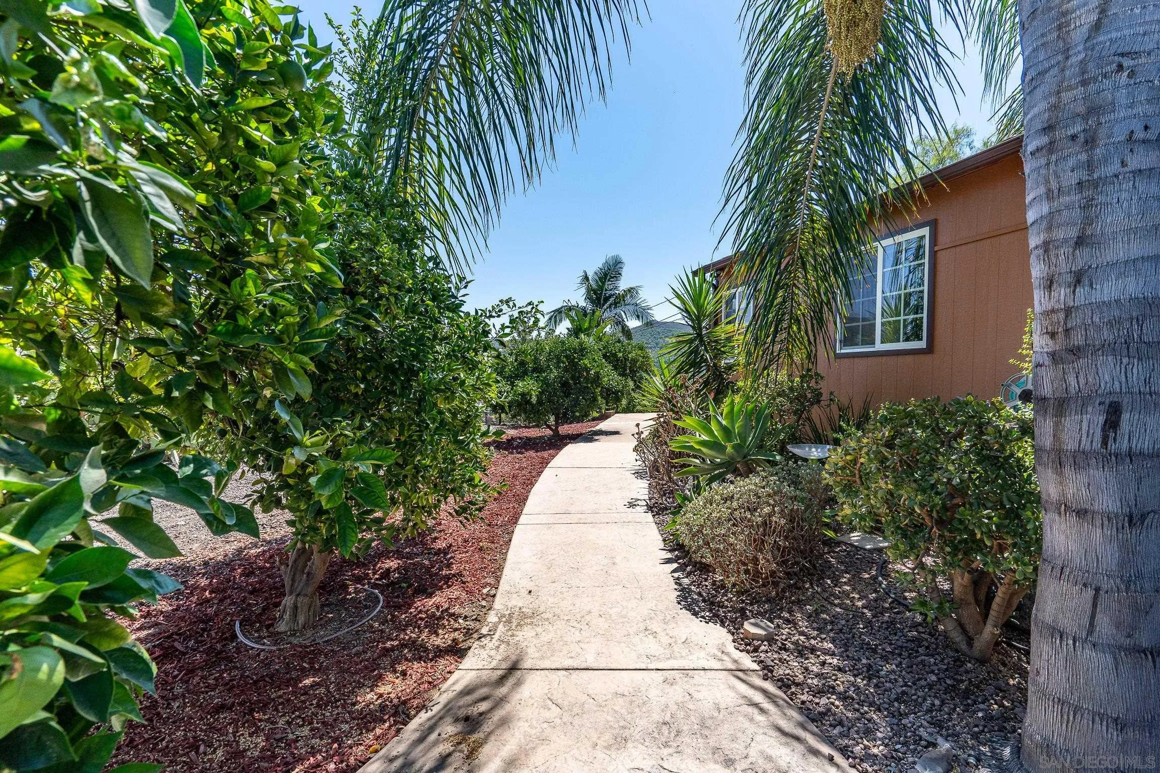 https://cdn.realtyfeed.com/cdn/127/260010347/2e15fba1a3516df68057ddce11936e4d.webp
