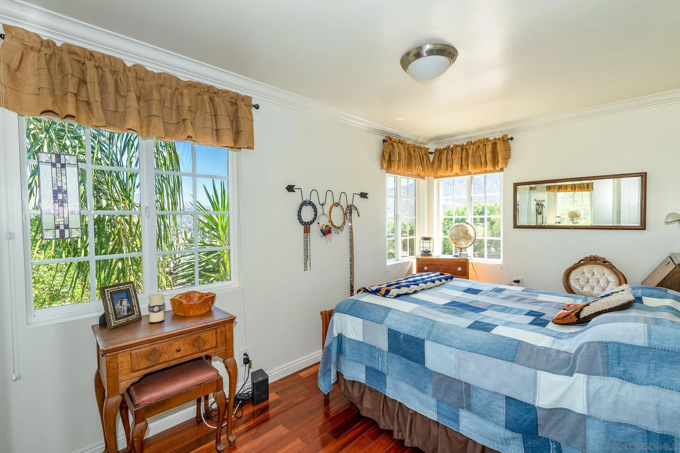 https://cdn.realtyfeed.com/cdn/127/260010347/454a5b5d6e36a89fcea2525b93df2cb1.webp
