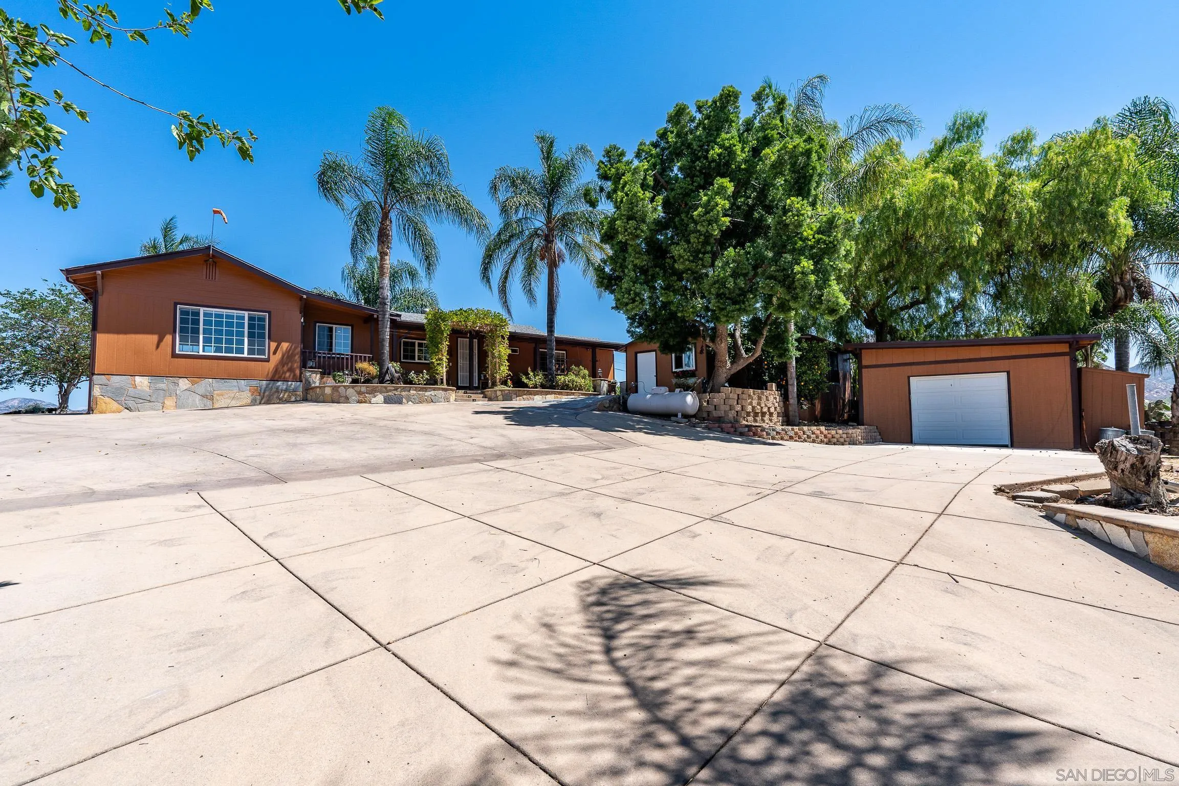 https://cdn.realtyfeed.com/cdn/127/260010347/45c94f6998936f1e479e638c51c8f4e6.webp