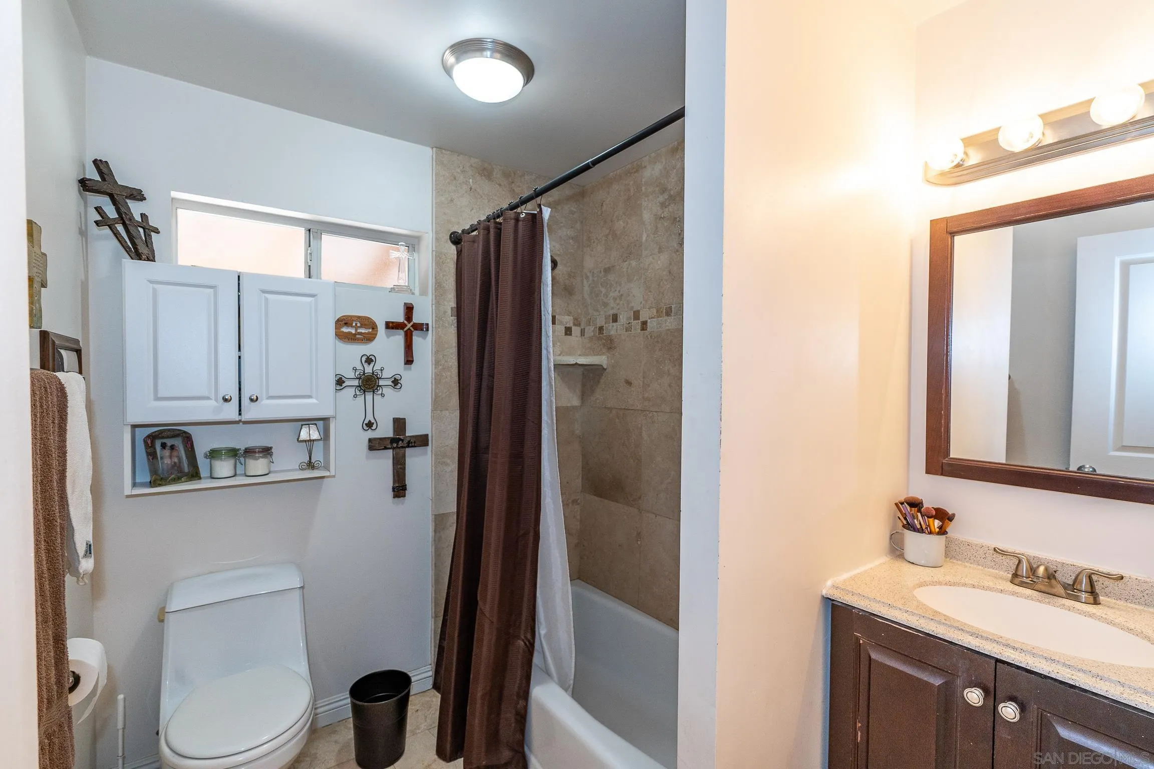 https://cdn.realtyfeed.com/cdn/127/260010347/6eabbbae75a03bc0c118b1ce5bee63d6.webp