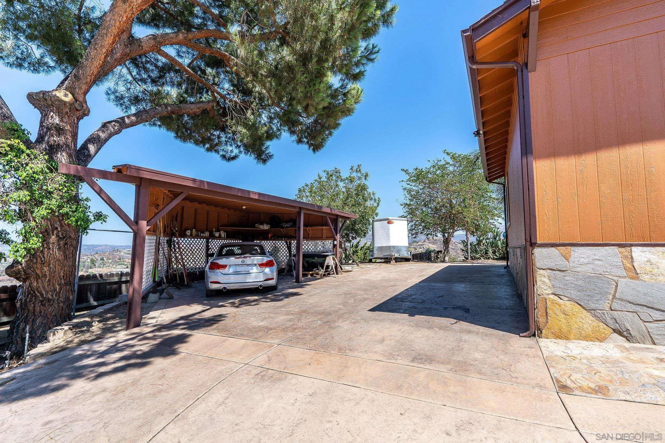 https://cdn.realtyfeed.com/cdn/127/260010347/a4b79e3c90786cef4af5d7a0d1a16d3f.webp