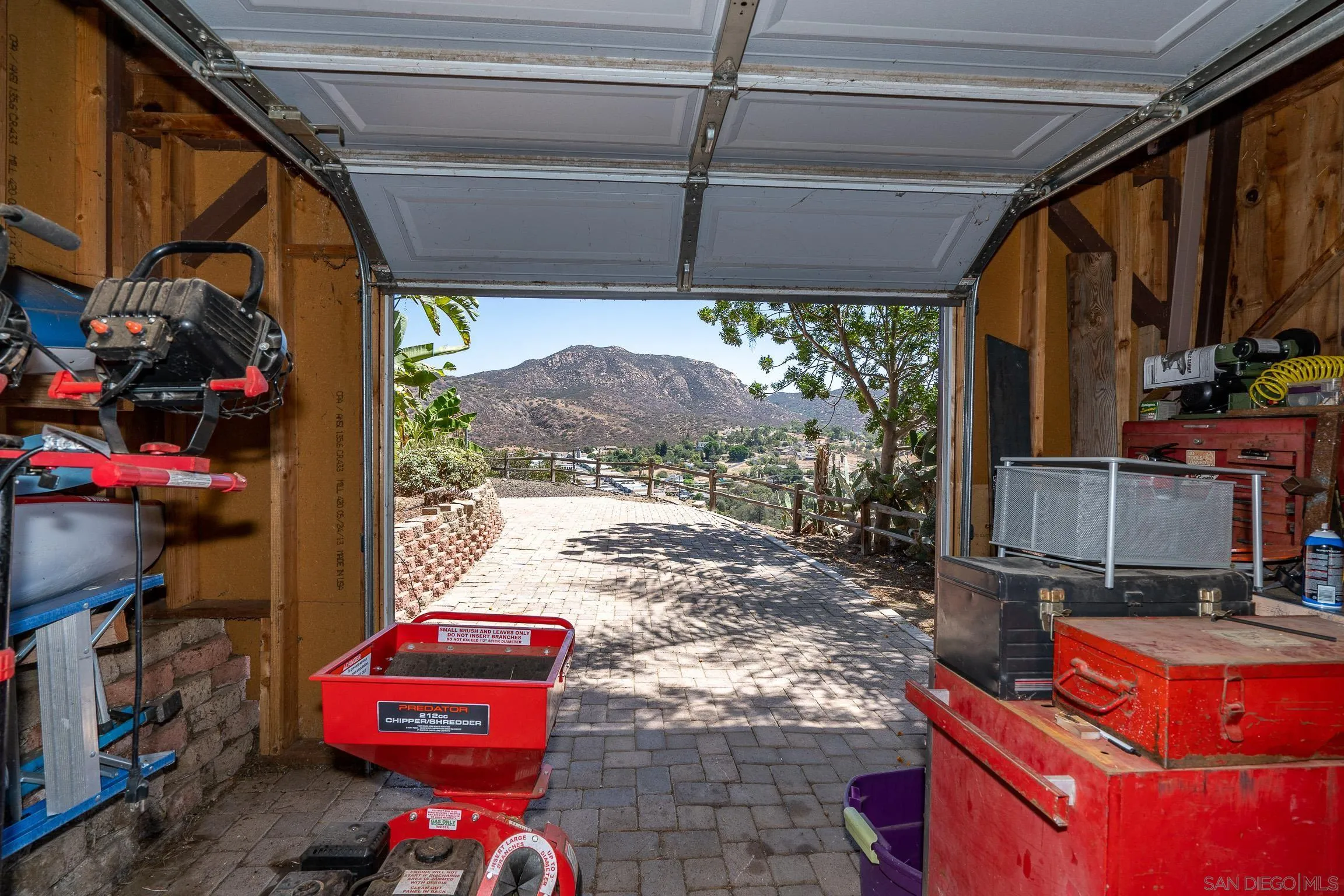 https://cdn.realtyfeed.com/cdn/127/260010347/cff29799014b7de19942ab841aa111cf.webp