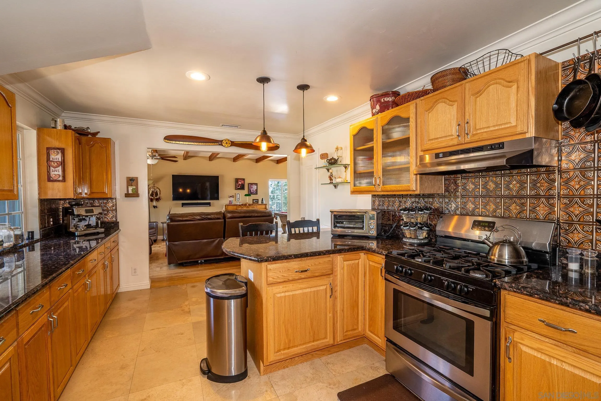 https://cdn.realtyfeed.com/cdn/127/260010347/ec61e7fee7edb77781ff3323adb47abe.webp