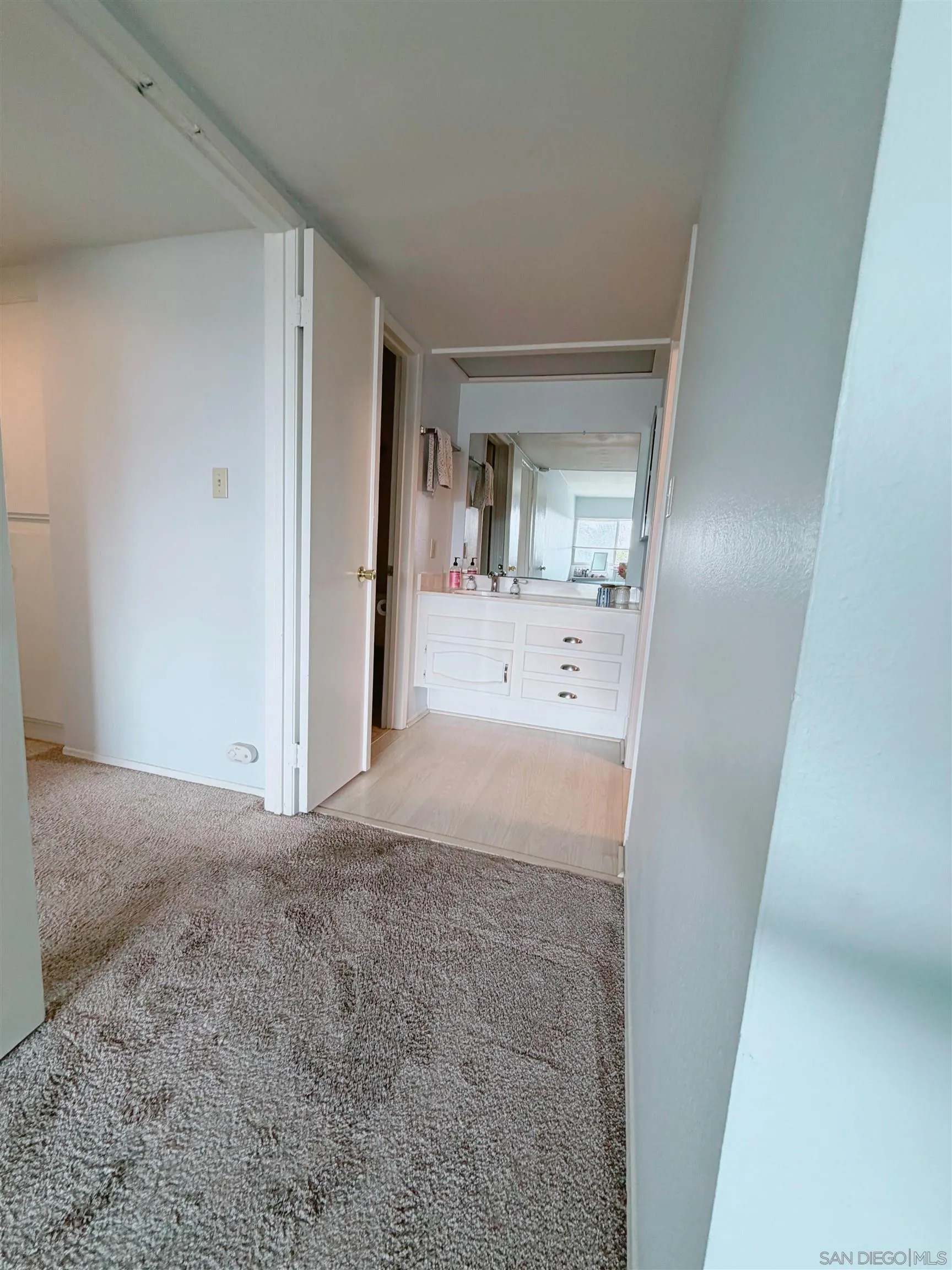 Photo #7: 260010348 Listing: Photo #7