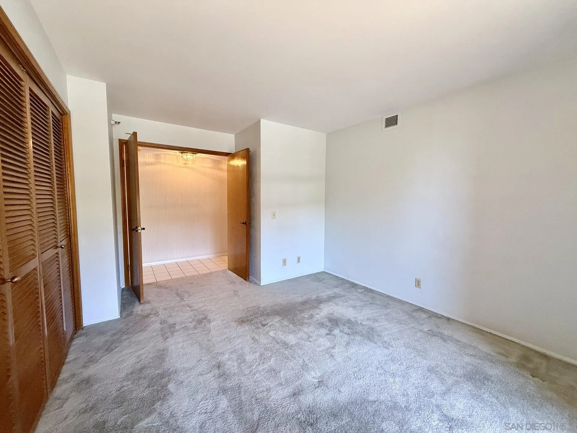 https://cdn.realtyfeed.com/cdn/127/260010352/3ec2789d53c7febc1f0d0561afcee865.webp