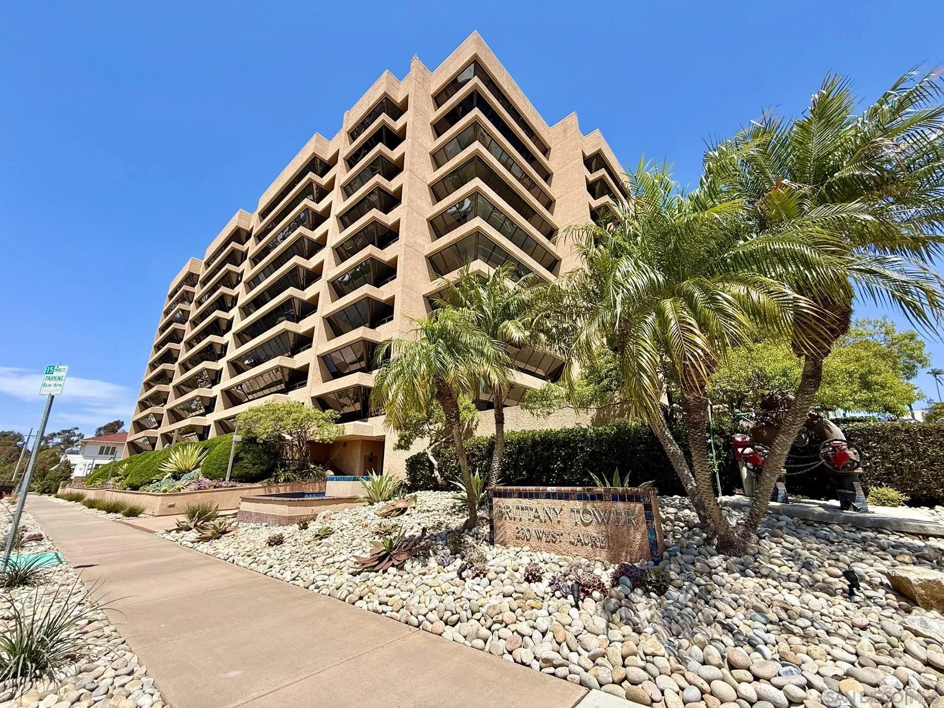 https://cdn.realtyfeed.com/cdn/127/260010352/721057743a88e2c0bf1e8c65cf51a3e5.webp