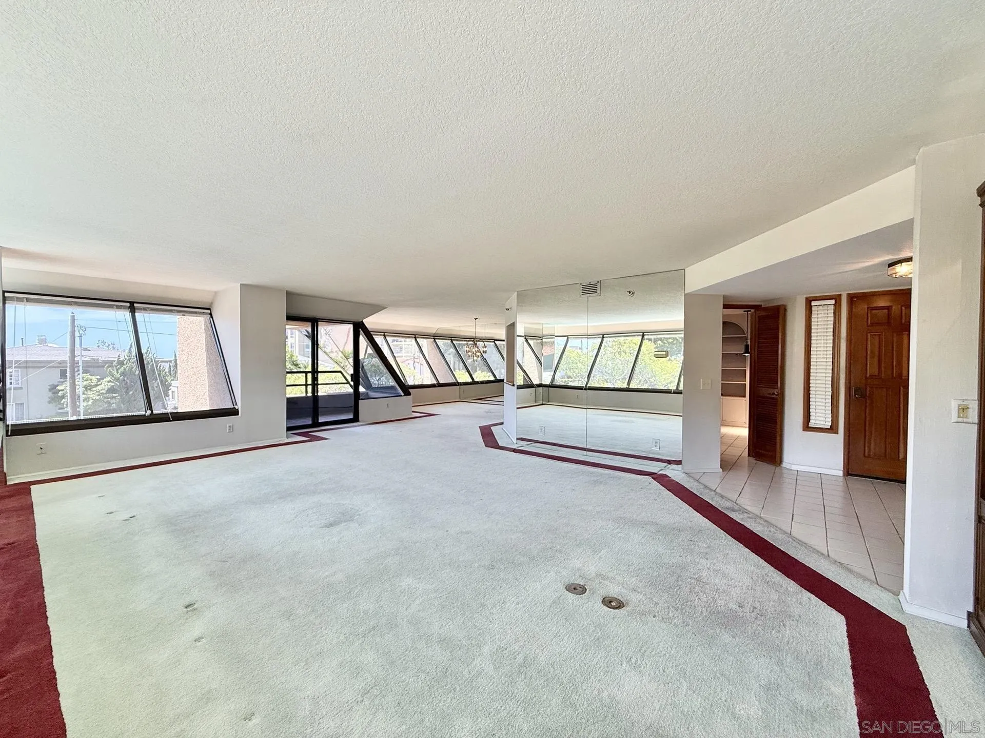 https://cdn.realtyfeed.com/cdn/127/260010352/76baf6d28fbe63196ca6fee30b12960c.webp