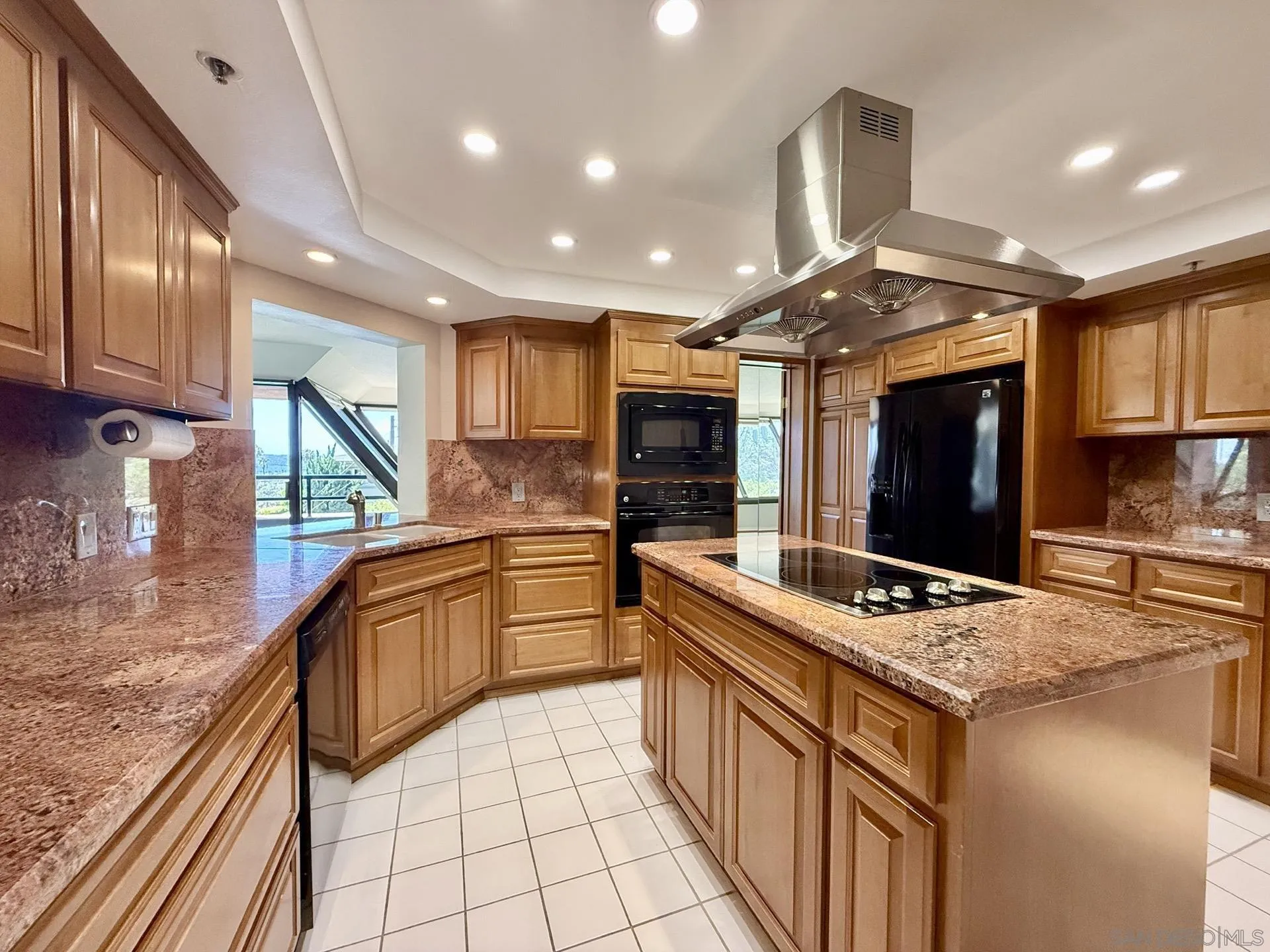 https://cdn.realtyfeed.com/cdn/127/260010352/b2afb79eb831c552308a55ba1e1a47a3.webp
