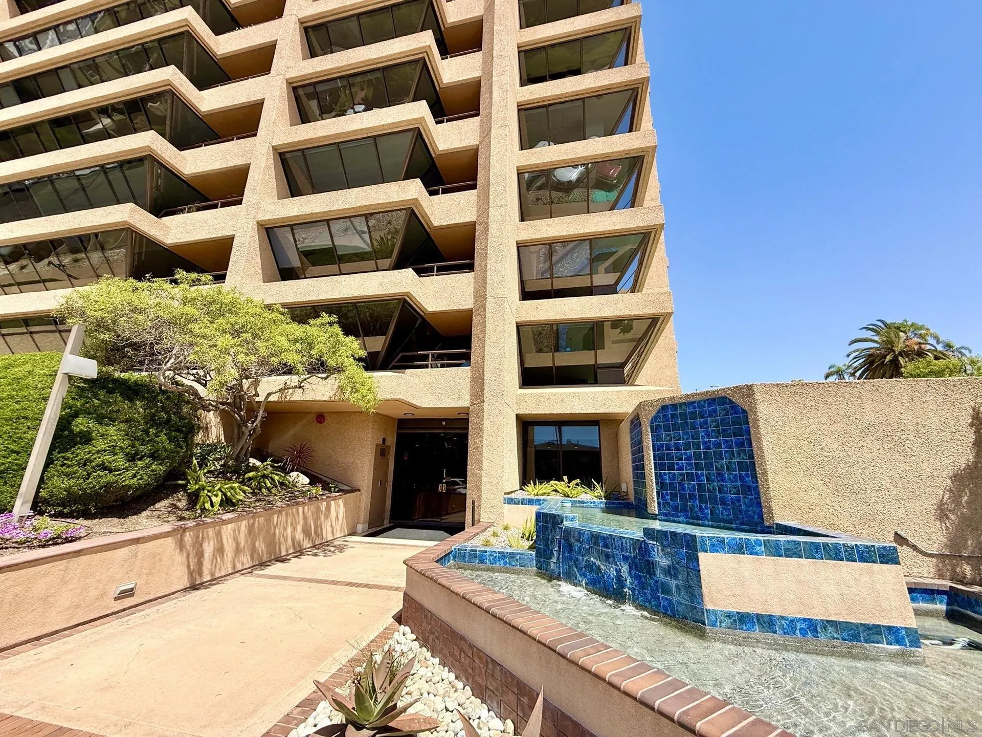 https://cdn.realtyfeed.com/cdn/127/260010352/d01e005d6f2003f64f67a7f76f319506.webp