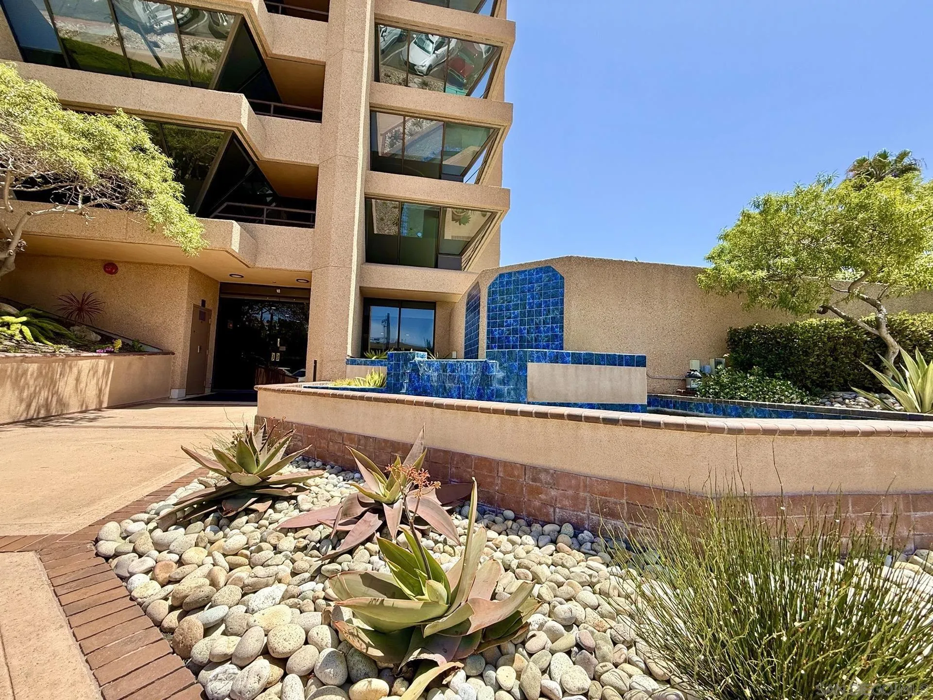 https://cdn.realtyfeed.com/cdn/127/260010352/d84b18d6d670c644a99c3b08ffd9a925.webp