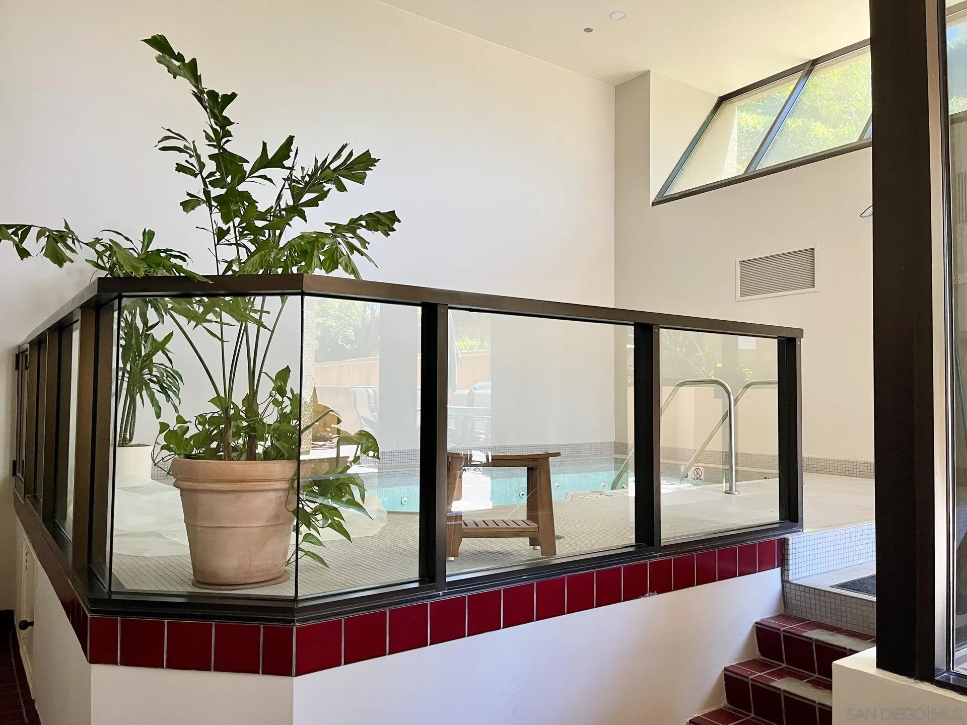 https://cdn.realtyfeed.com/cdn/127/260010352/f0cdb131be703503bb27538c7aea0718.webp