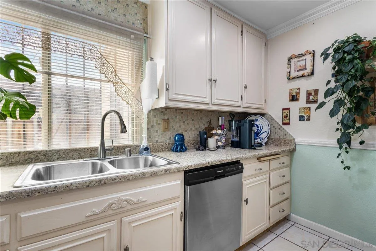 Photo #10: 260010353 Listing: Photo #10