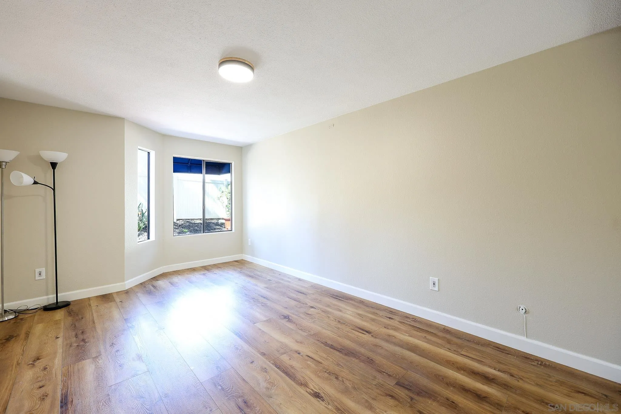 Photo #21: 260010354 Listing: Photo #21