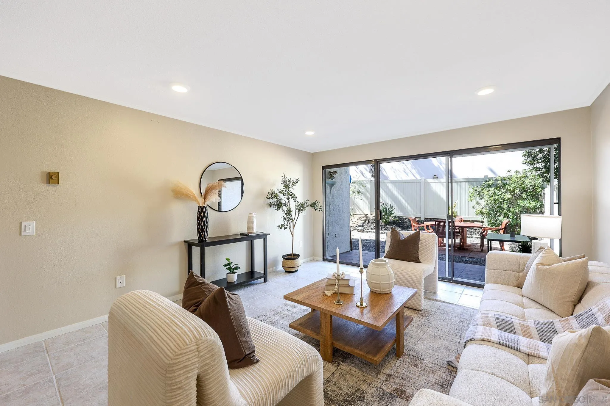 Photo #3: 260010354 Listing: Photo #3