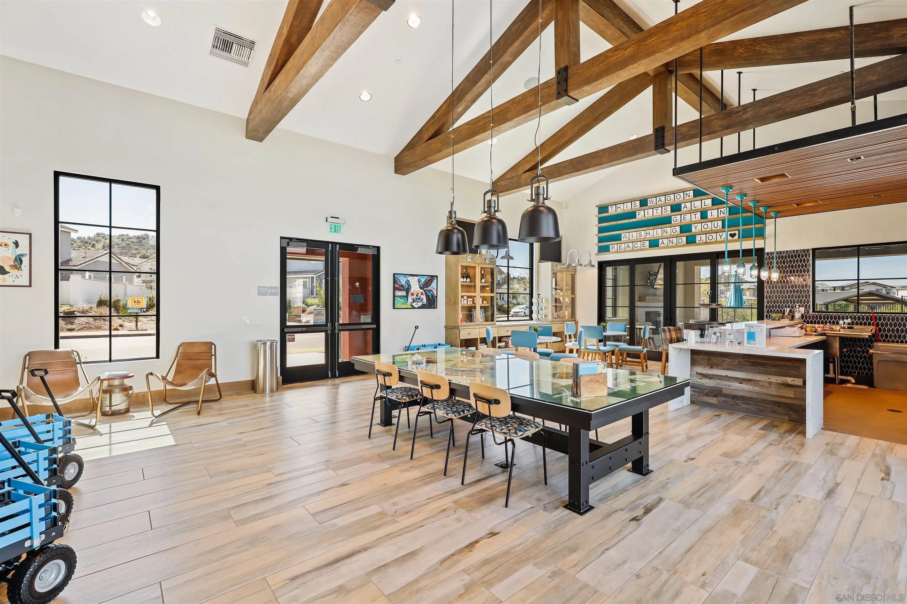 https://cdn.realtyfeed.com/cdn/127/260010355/360b2f6f93f5e2eeab7e4b386557113d.webp