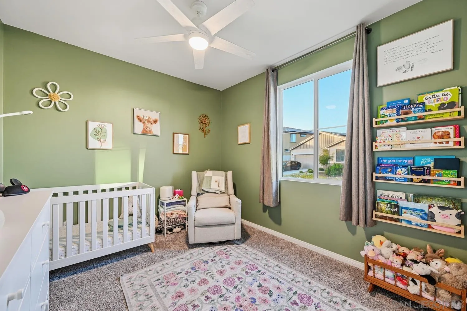 https://cdn.realtyfeed.com/cdn/127/260010355/9dd3ecefec13a2cb77445fcaa4b89759.webp