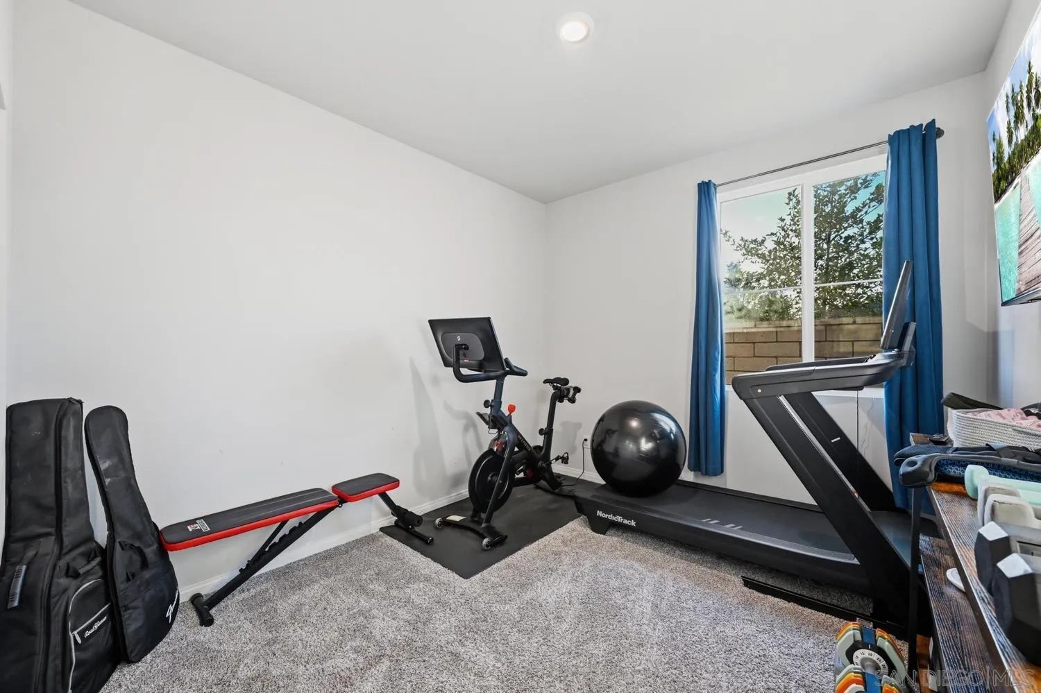 https://cdn.realtyfeed.com/cdn/127/260010355/a5b0b8dfdd905e72b17a0710ce4a2182.webp