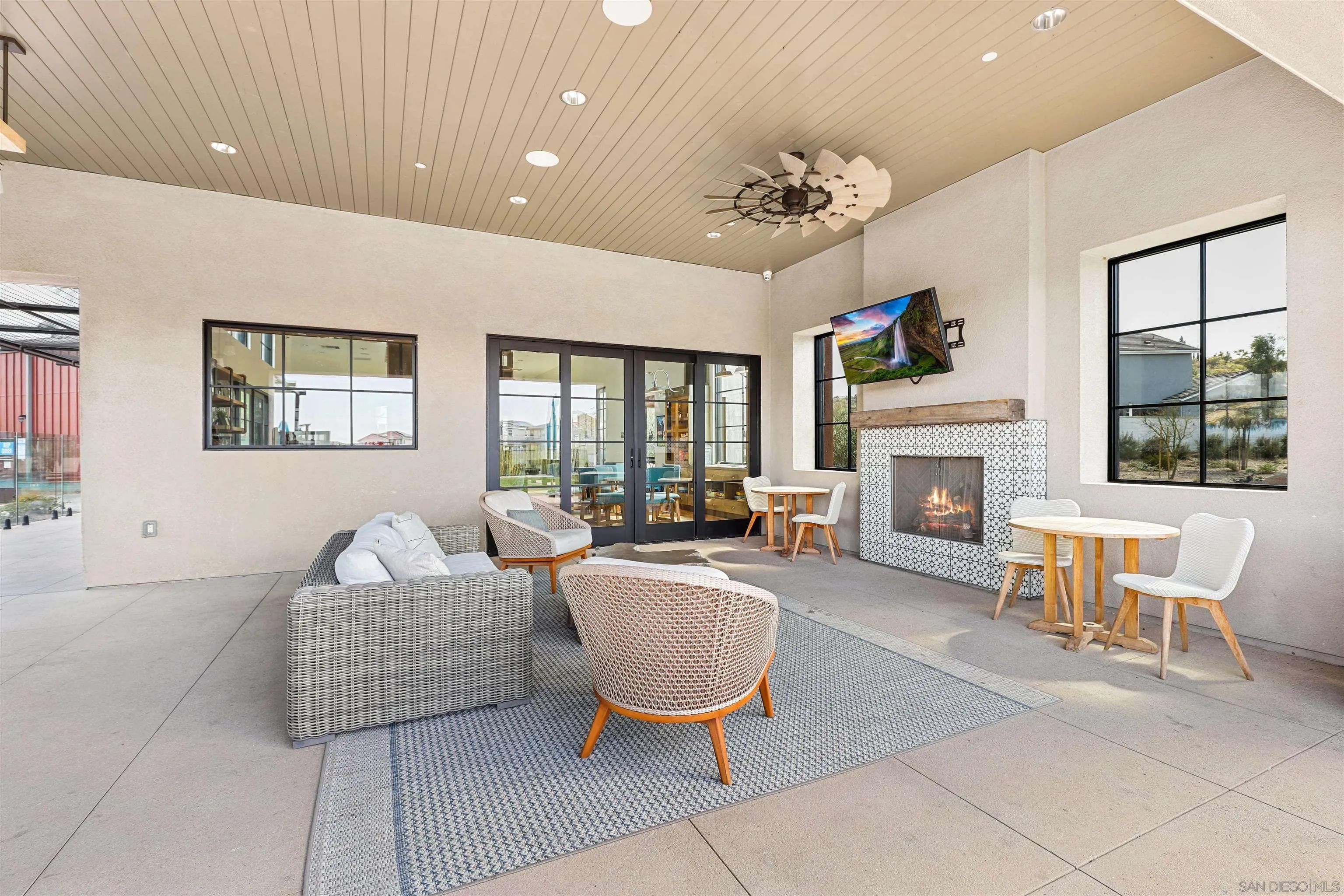 https://cdn.realtyfeed.com/cdn/127/260010355/d1cc3f29365d200cb3b7bd3ac2a5d6fd.webp