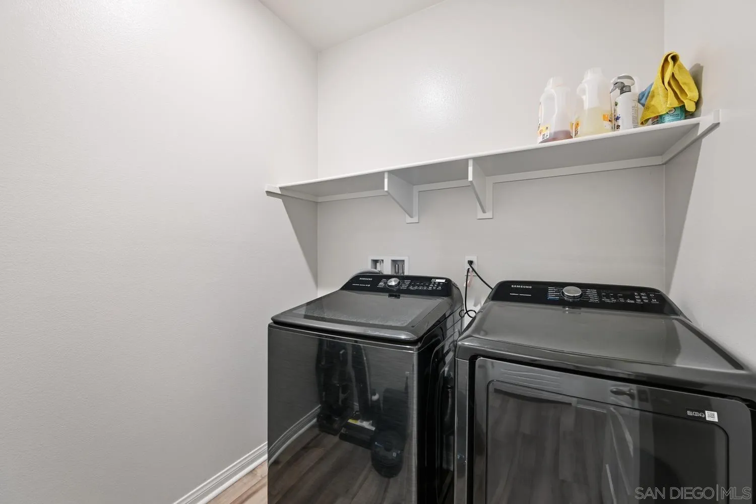 https://cdn.realtyfeed.com/cdn/127/260010355/fa0be70b5183b5f716bcf118ab3ec074.webp