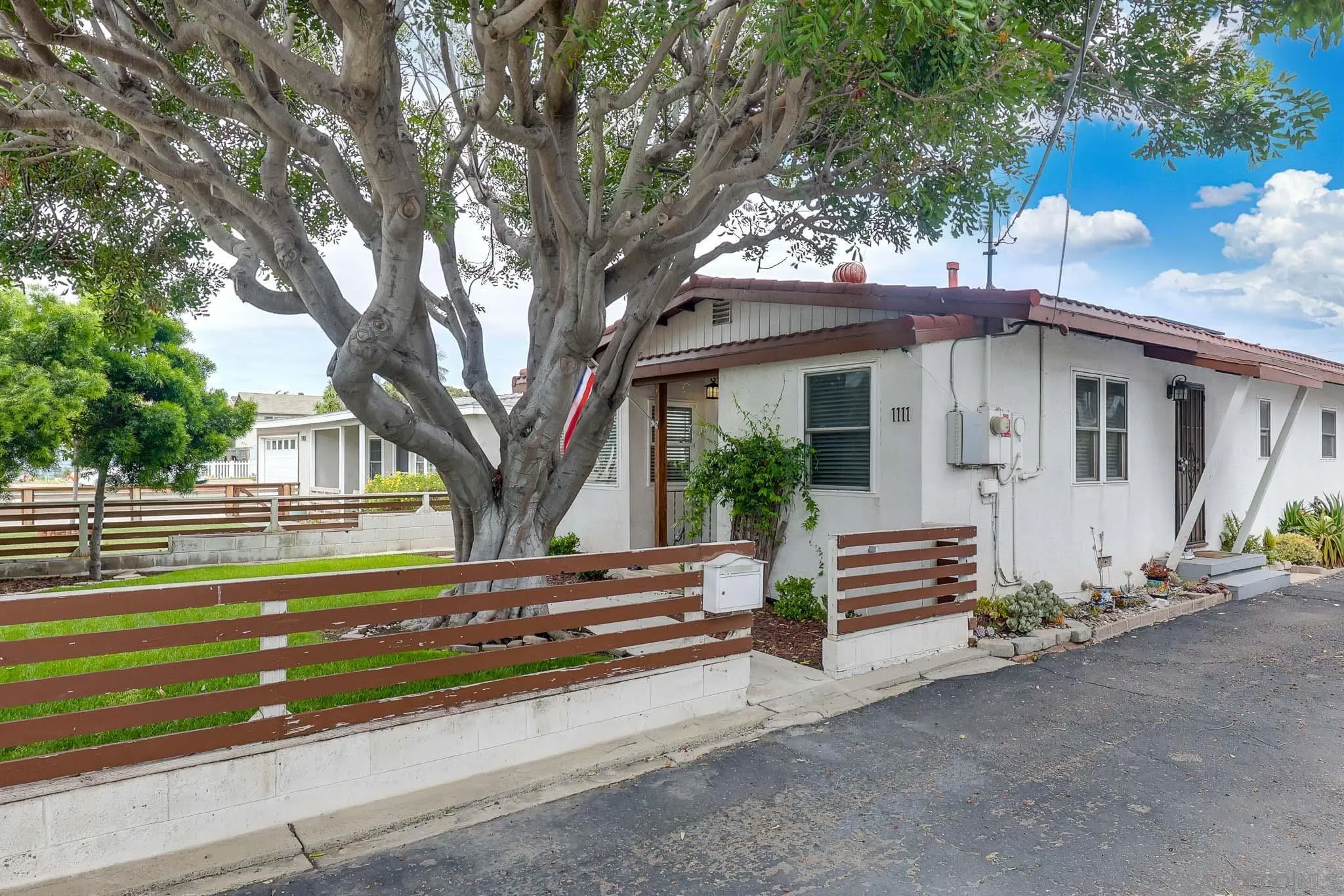 https://cdn.realtyfeed.com/cdn/127/260010356/1616c18ec6371f86609b32380ff8cb74.webp