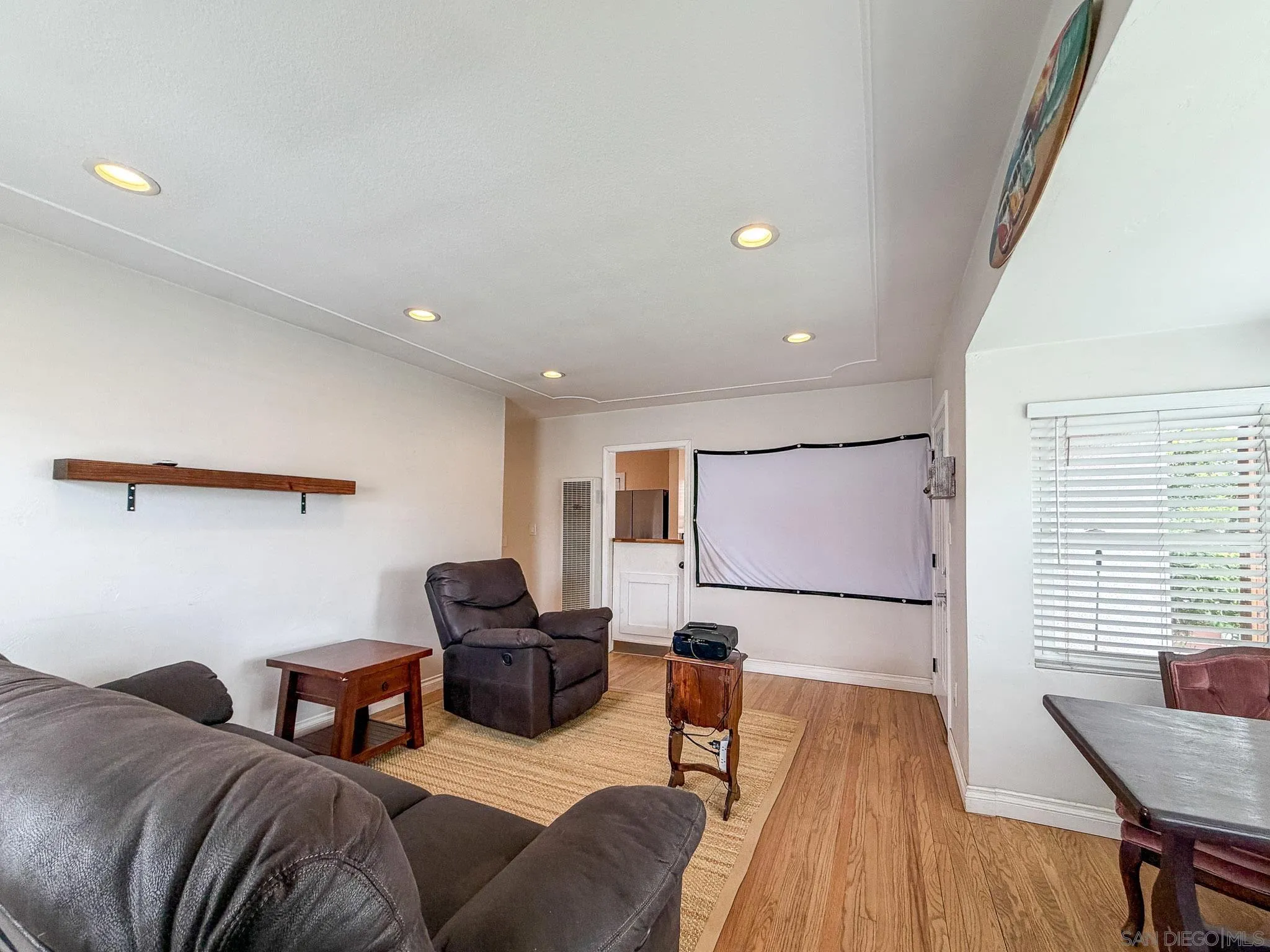 https://cdn.realtyfeed.com/cdn/127/260010356/9beed15e6c44dda182ae0fb9e0e2888d.webp
