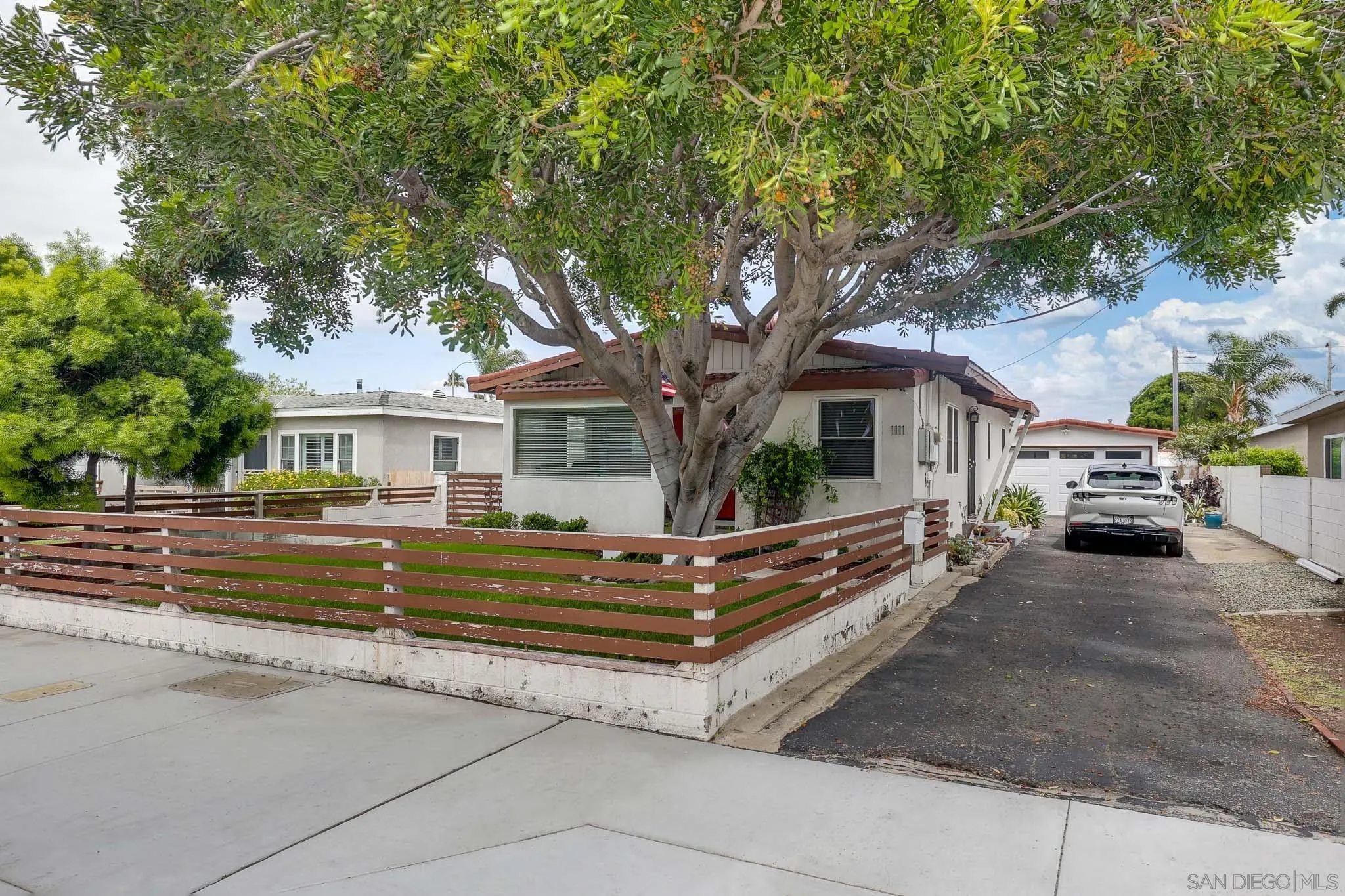 https://cdn.realtyfeed.com/cdn/127/260010356/b98a24a6ea308bc3e7961fec5a7aca2d.webp