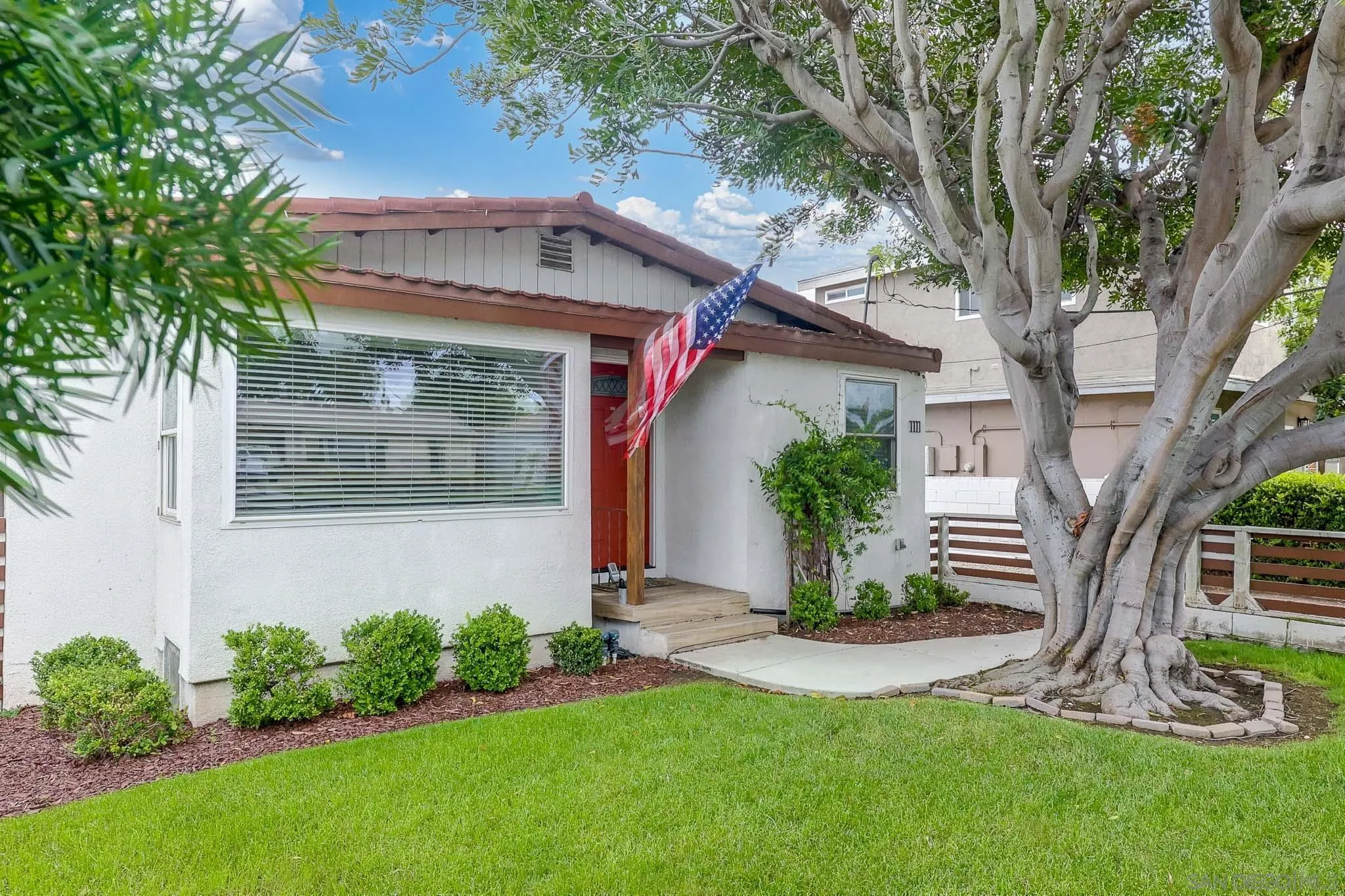 https://cdn.realtyfeed.com/cdn/127/260010356/c4e679ab715e81eb4a867f4ed3fce758.webp