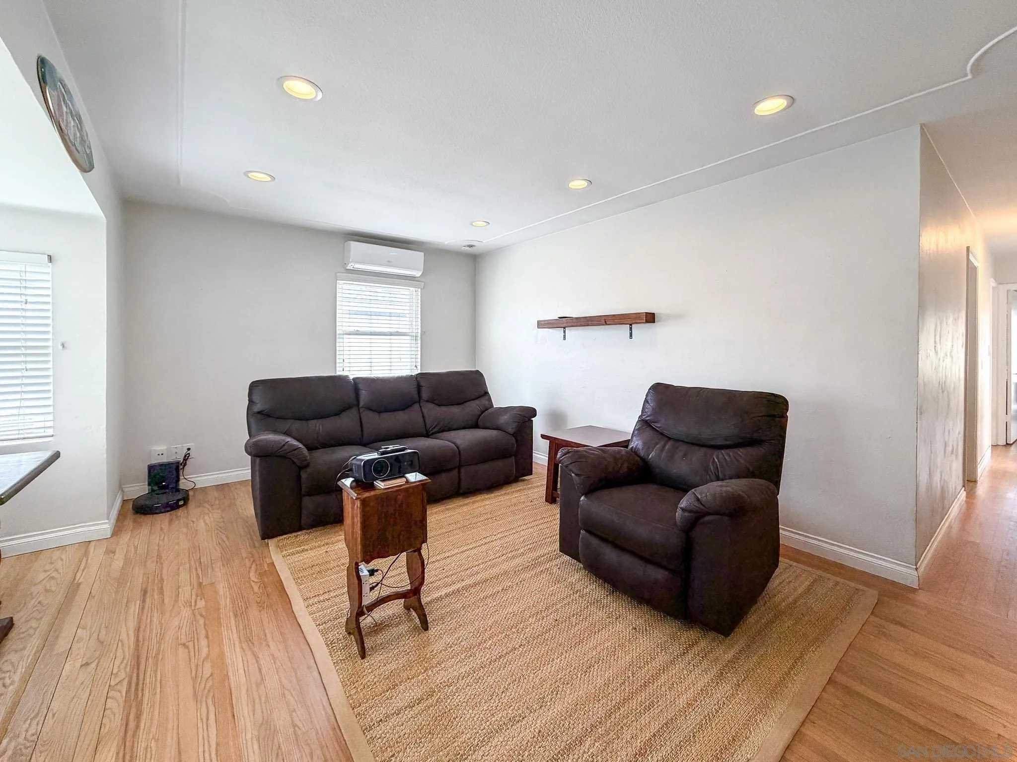 https://cdn.realtyfeed.com/cdn/127/260010356/cfea0456598d7e1c828807e47f42b185.webp