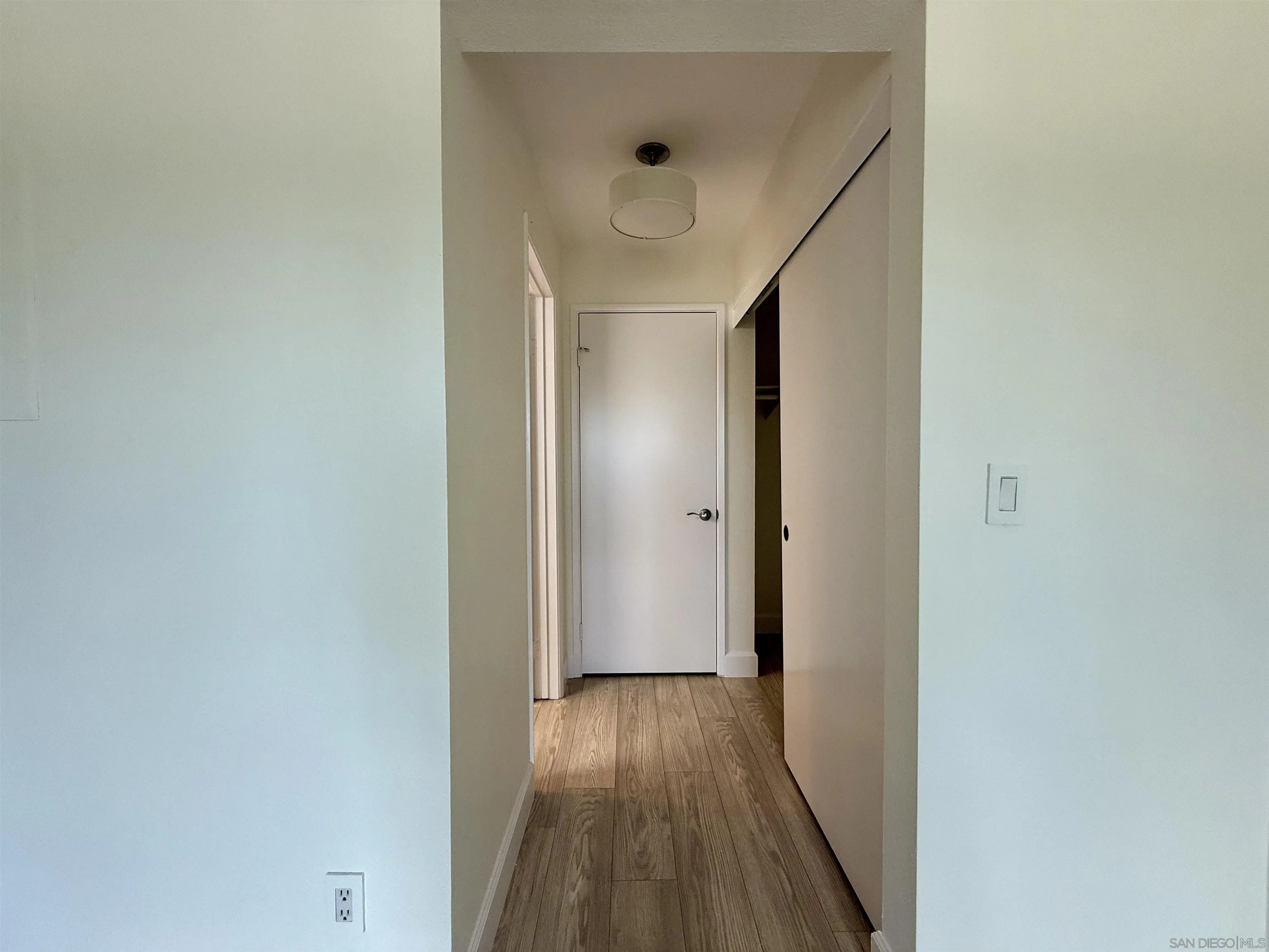 Photo #8: 260010359 Listing: Photo #8