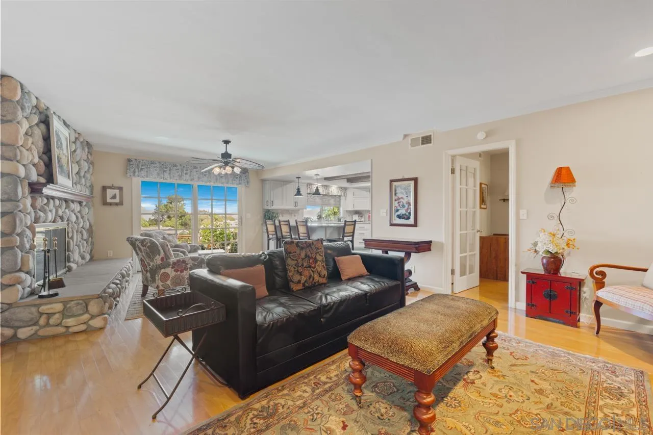 https://cdn.realtyfeed.com/cdn/127/260010361/023094f1dffc121e1c7ae99dc7c5cfec.webp