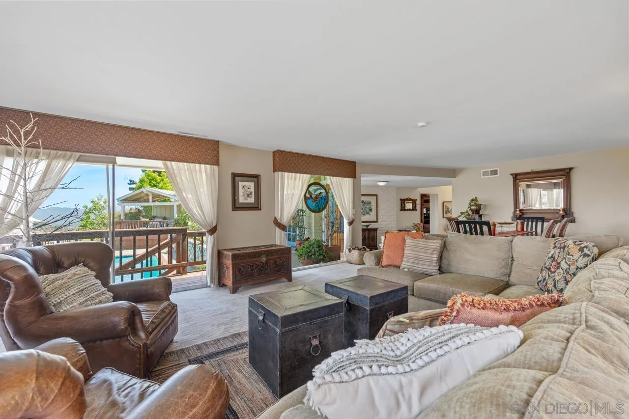 https://cdn.realtyfeed.com/cdn/127/260010361/0525cd92ee239fcb8990ae681387fccc.webp