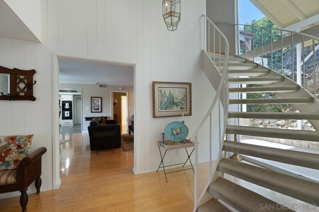 https://cdn.realtyfeed.com/cdn/127/260010361/104fcf1cec122292643175fef8fd2761.webp